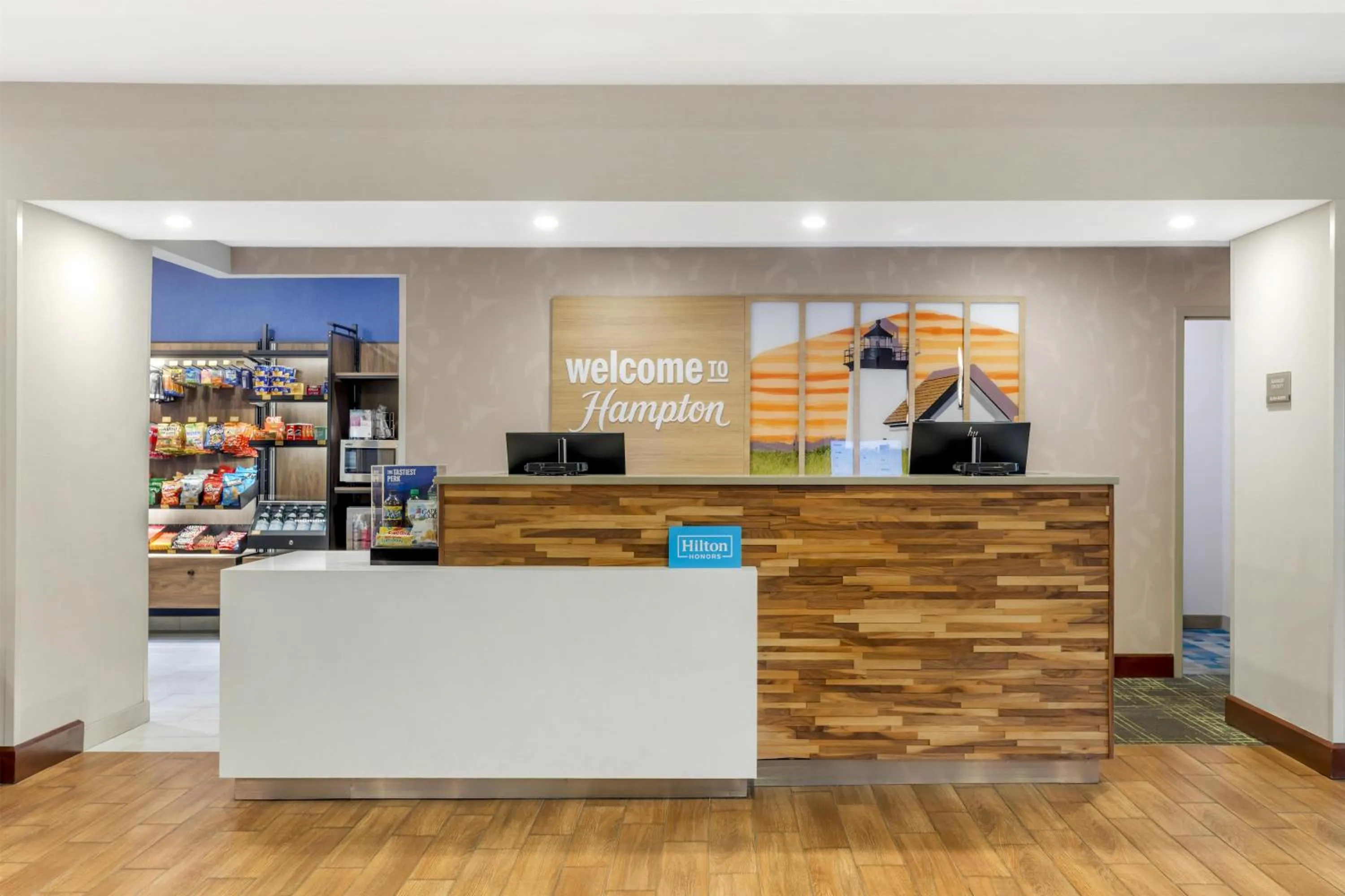 Lobby or reception in Hampton Inn & Suites by Hilton Plymouth