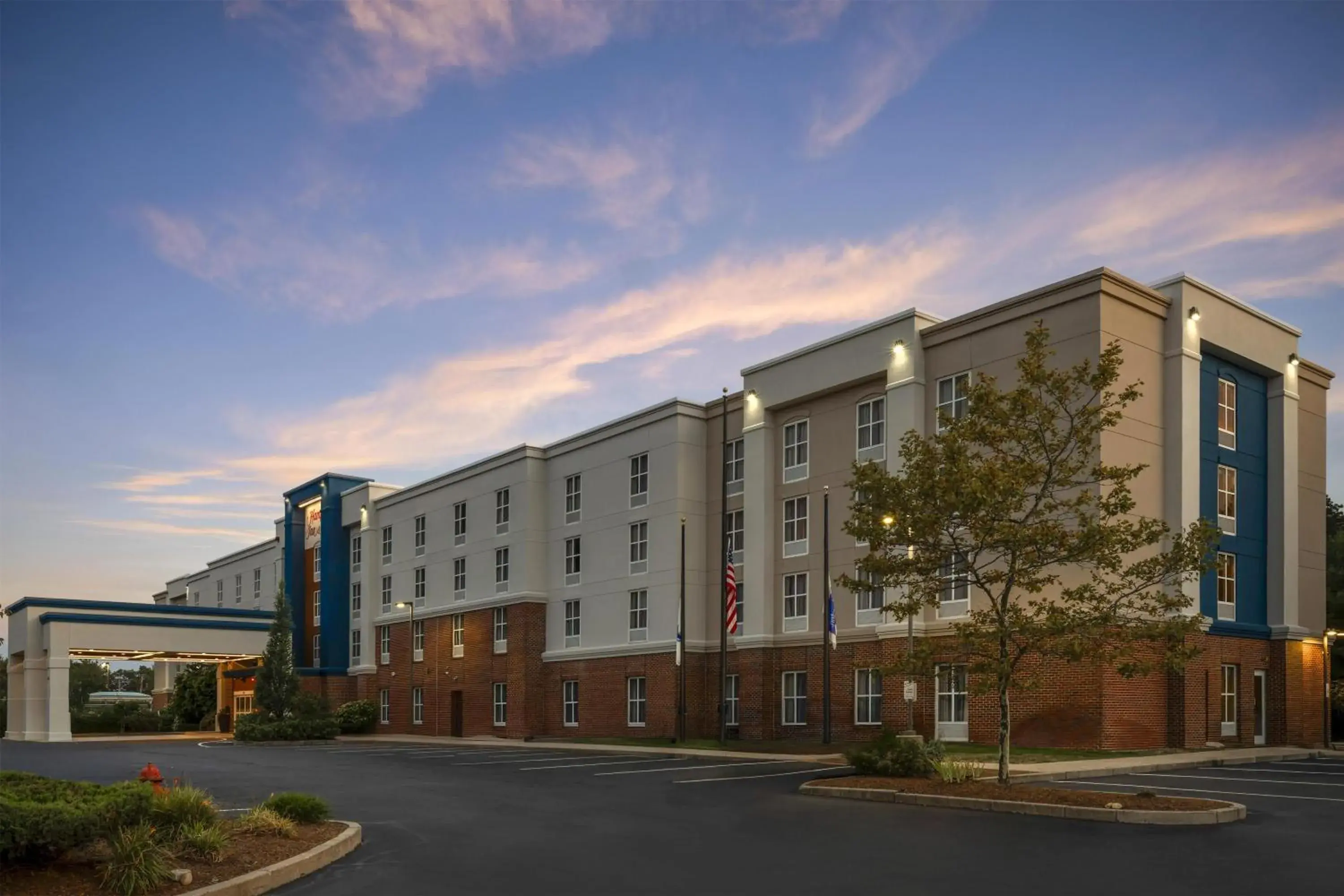 Hampton Inn & Suites by Hilton Plymouth Hampton Inn & Suites by Hilton Plymouth