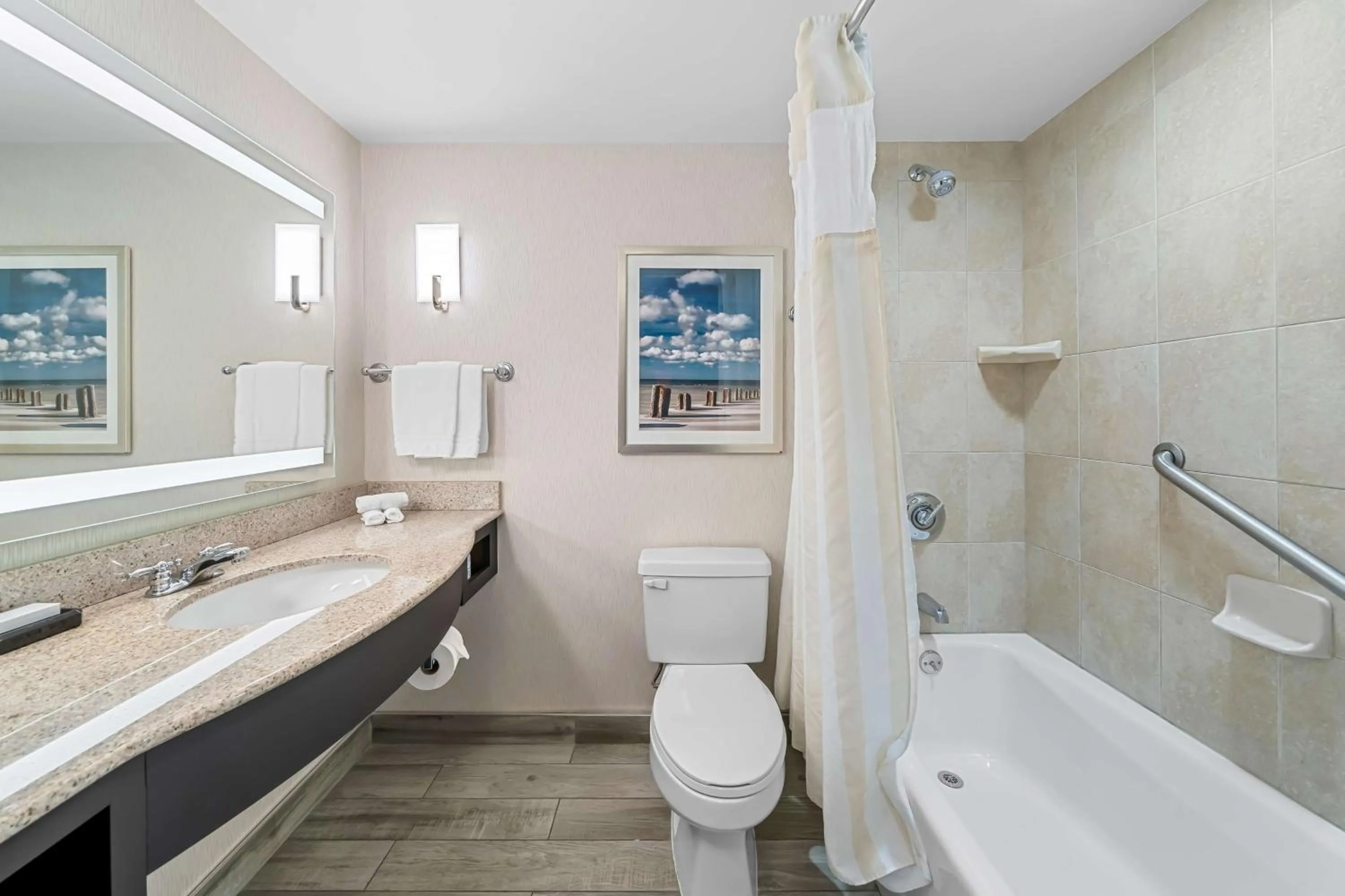 Bathroom in Hilton Garden Inn Plymouth