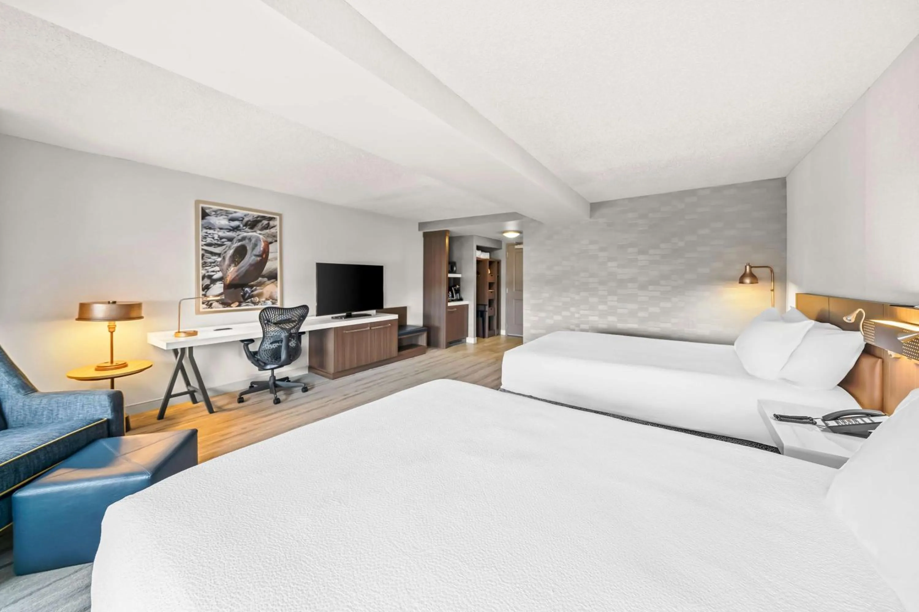 Bedroom, Bed in Hilton Garden Inn Plymouth