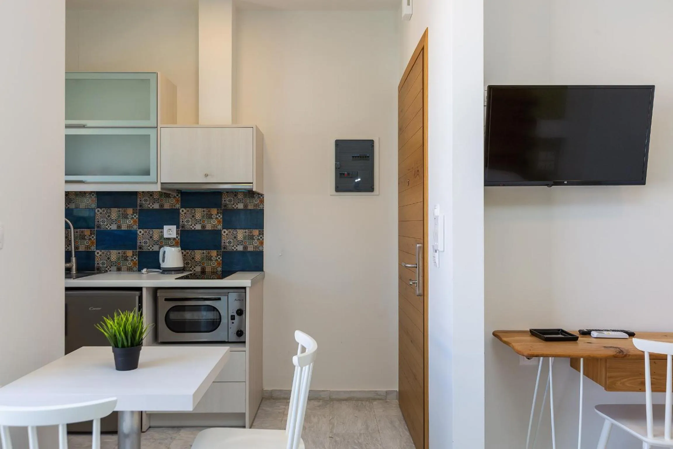 Kitchen or kitchenette in Meltemi Coast Suites