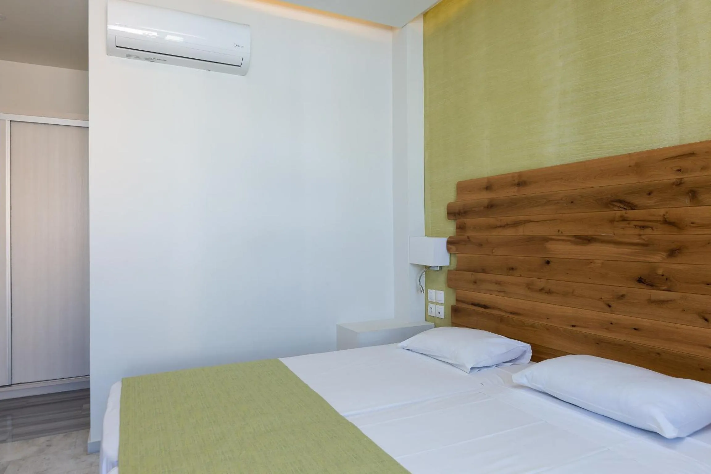 Bedroom, Bed in Meltemi Coast Suites