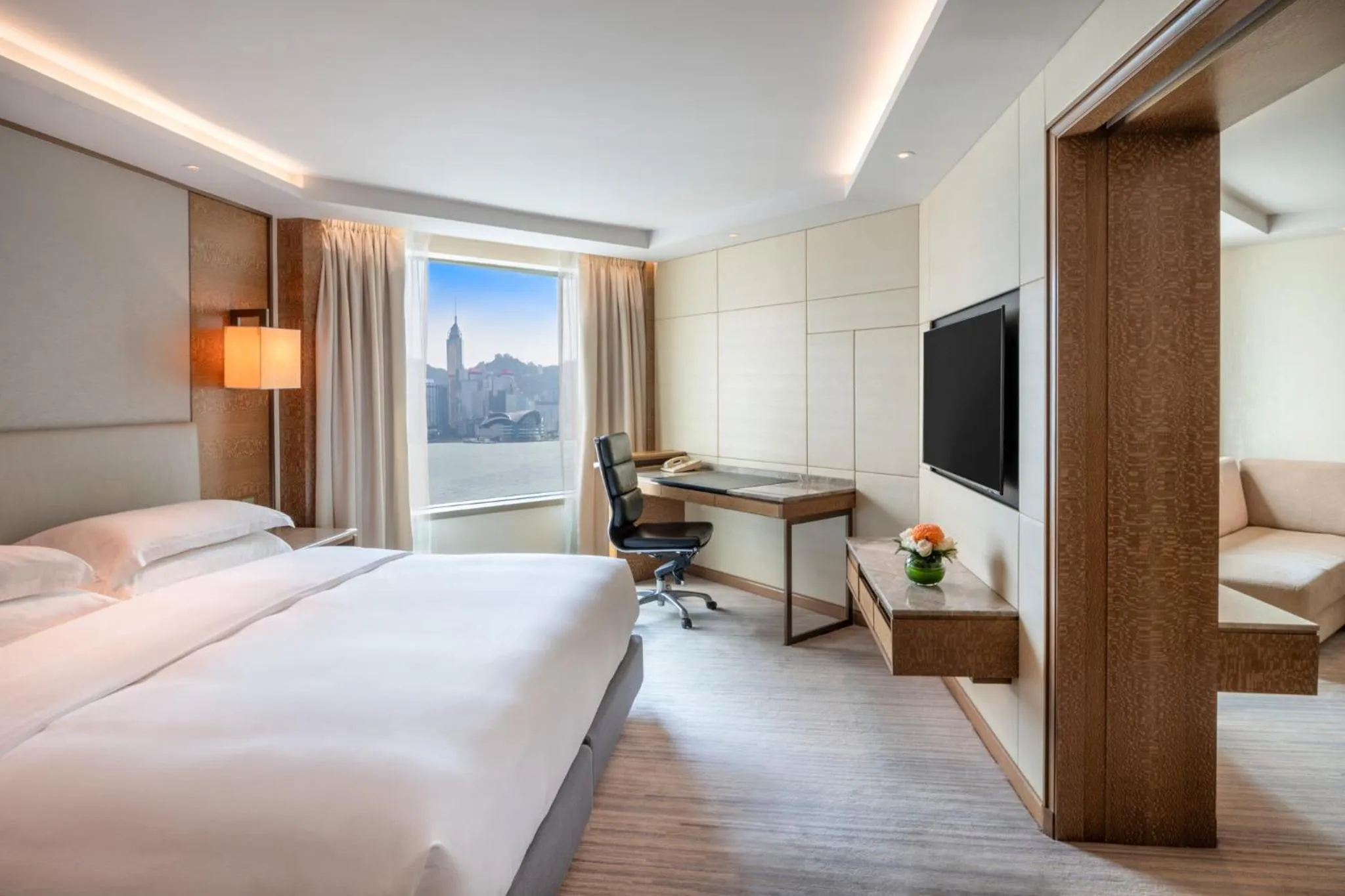 Photo of the whole room, Bed in InterContinental Grand Stanford Hong Kong by IHG
