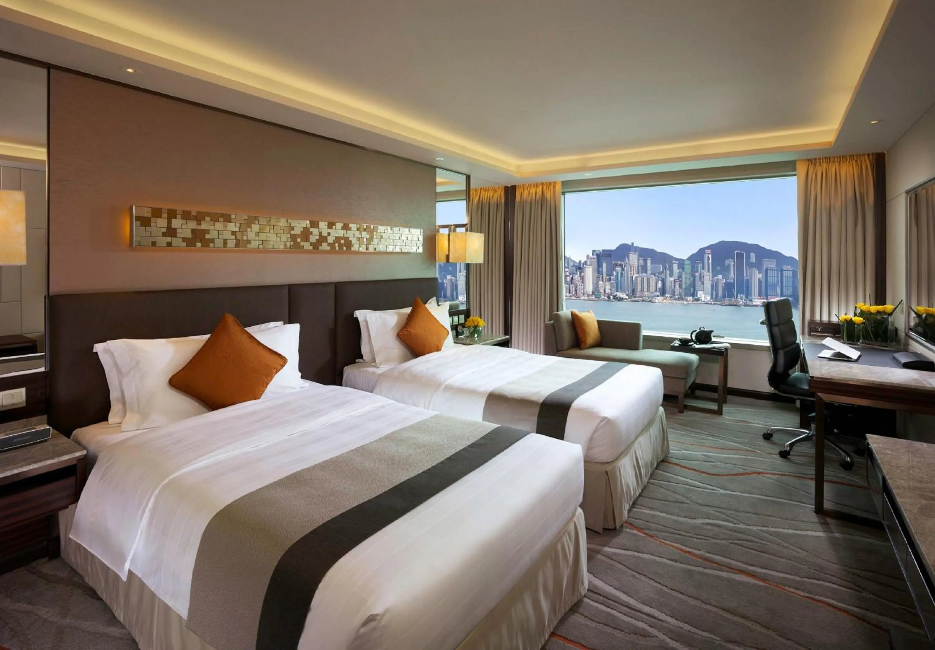 Photo of the whole room, Bed in InterContinental Grand Stanford Hong Kong by IHG