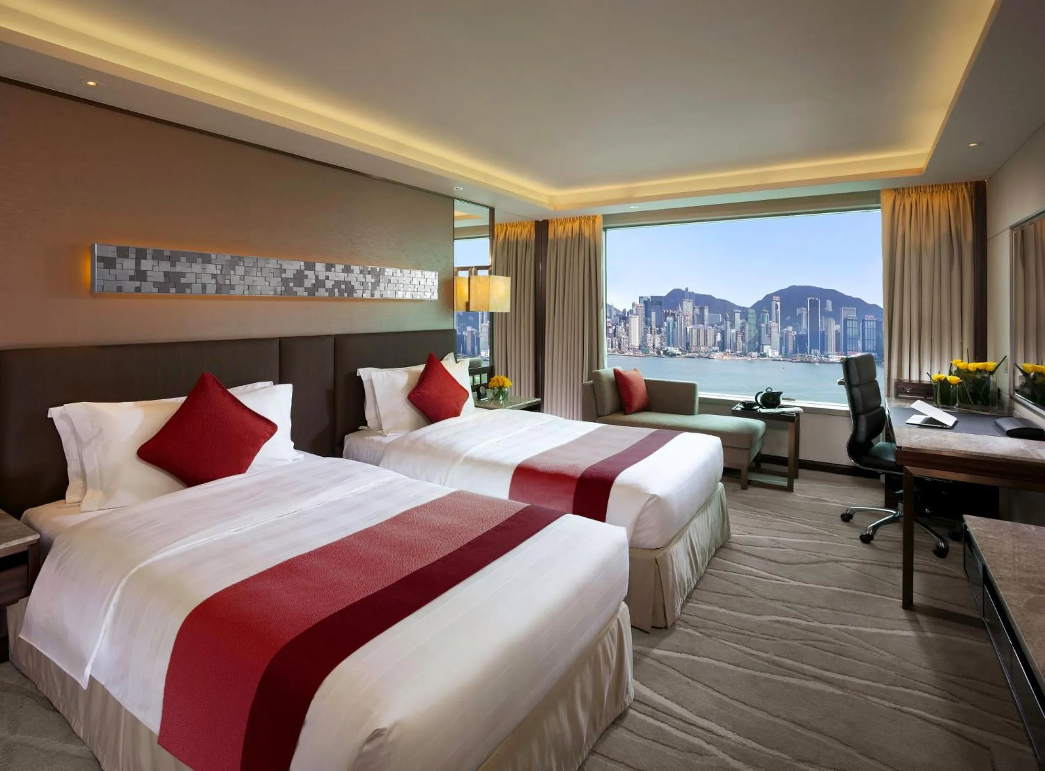 Photo of the whole room, Bed in InterContinental Grand Stanford Hong Kong by IHG