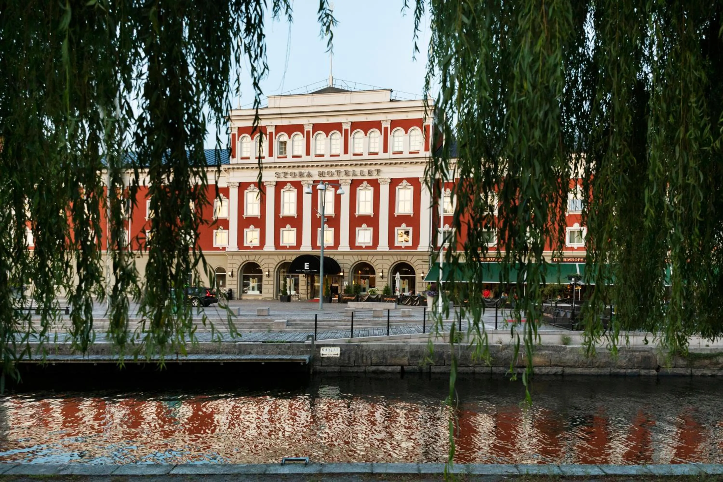 Property building in Elite Stora Hotellet