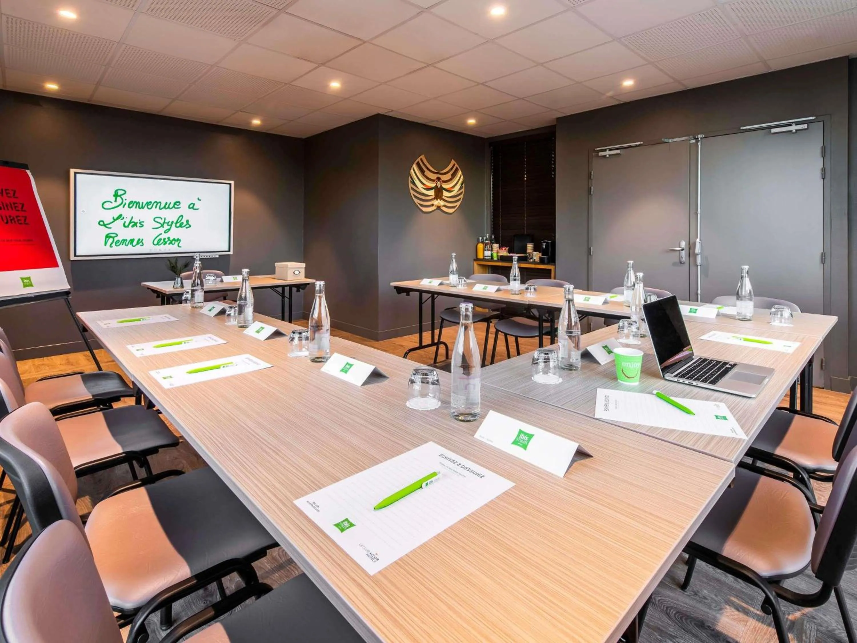 Meeting/conference room in ibis Styles Rennes Cesson
