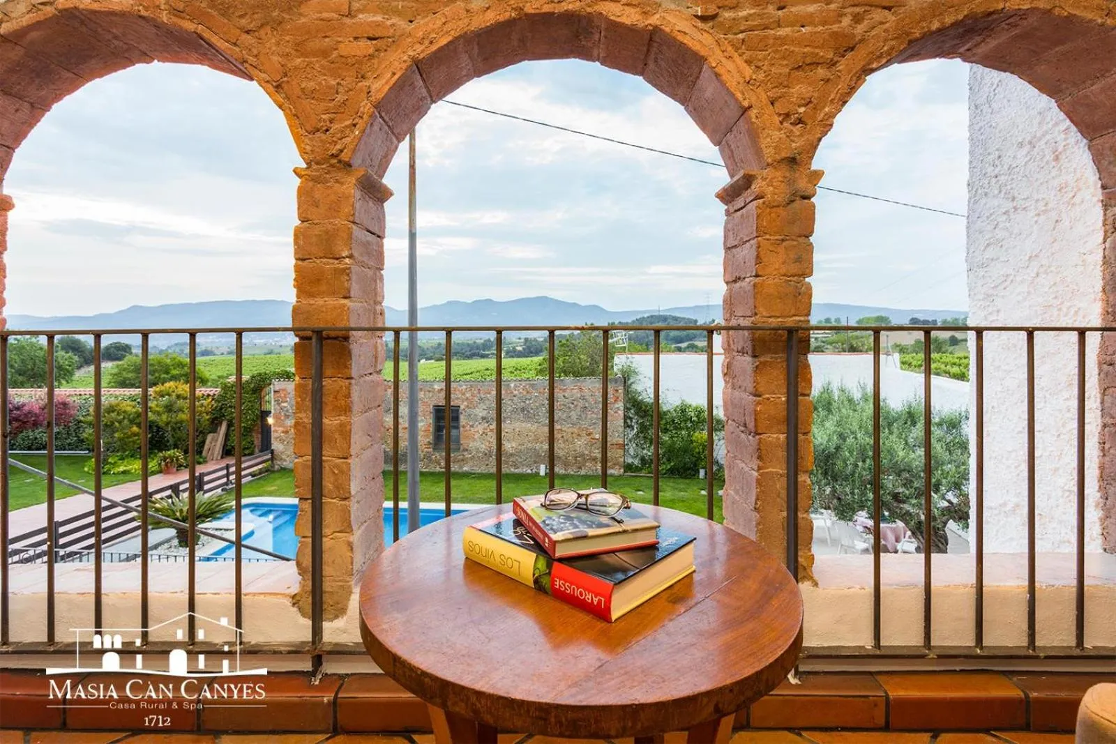 Balcony/Terrace in Masia Can Canyes & Spa