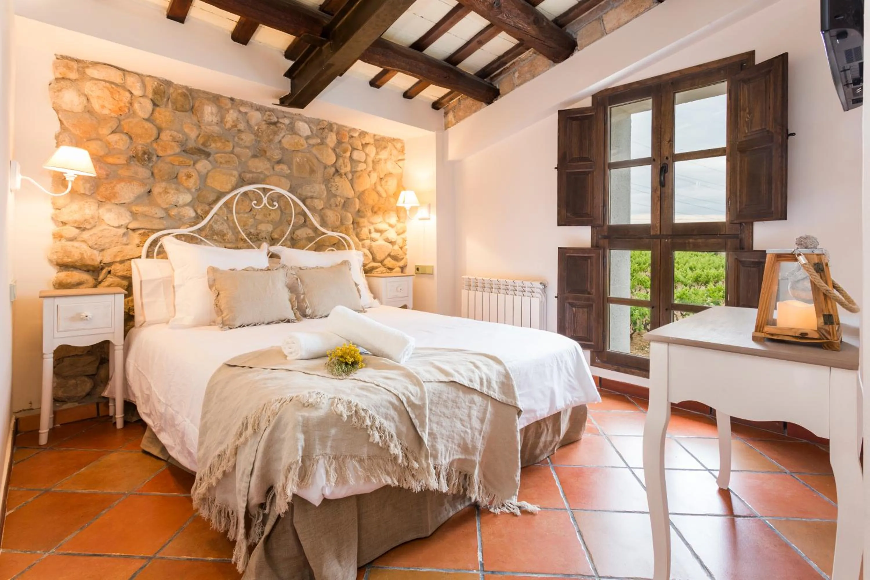Photo of the whole room, Bed in Masia Can Canyes & Spa