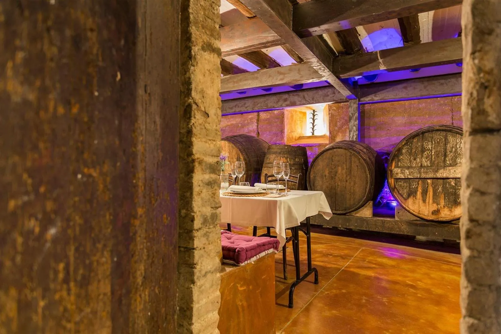 Restaurant/places to eat in Masia Can Canyes & Spa