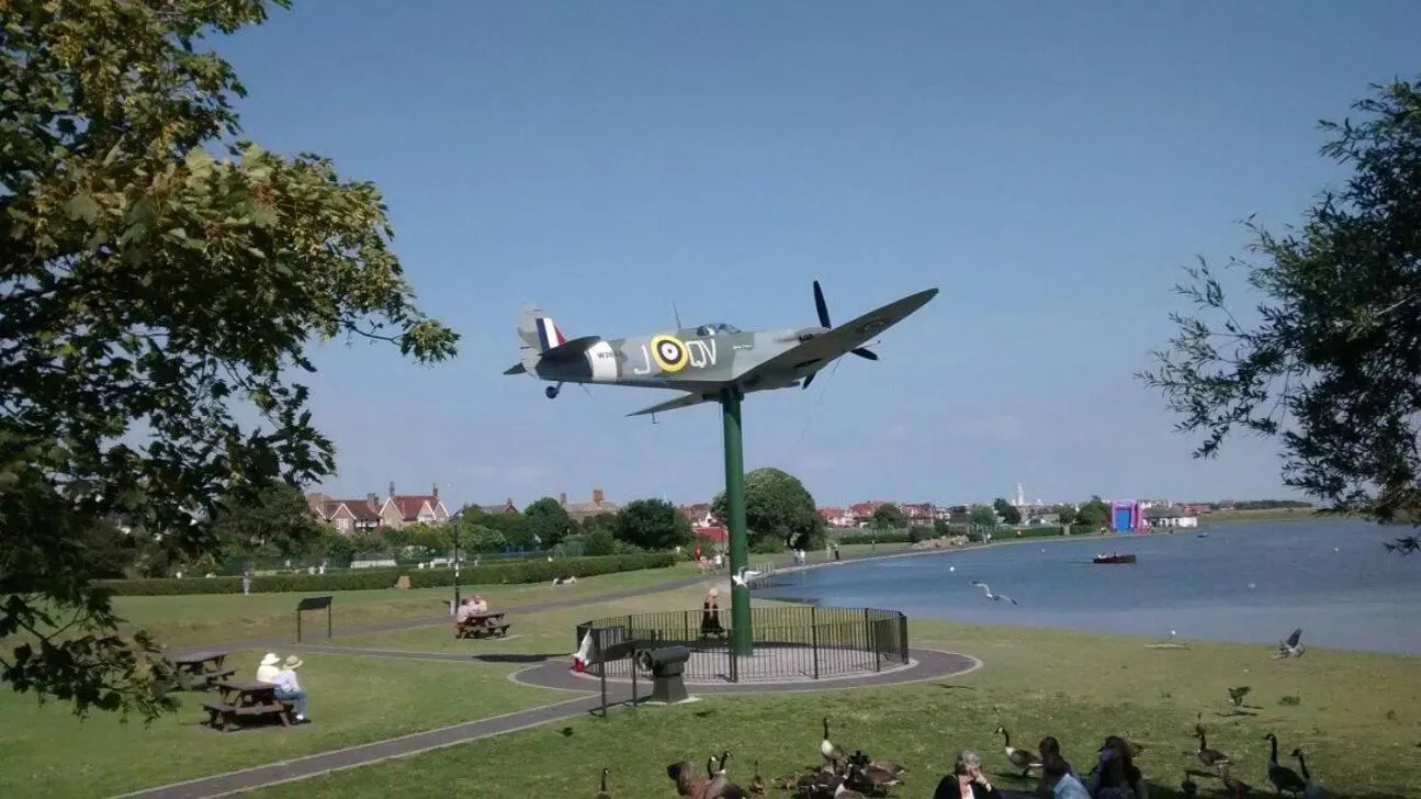 EsJays at Knowles House