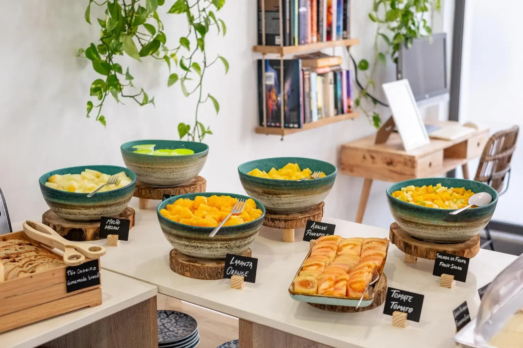 Breakfast in Hotel Cidade de Olhão Breakfast in Hotel Cidade de Olhão