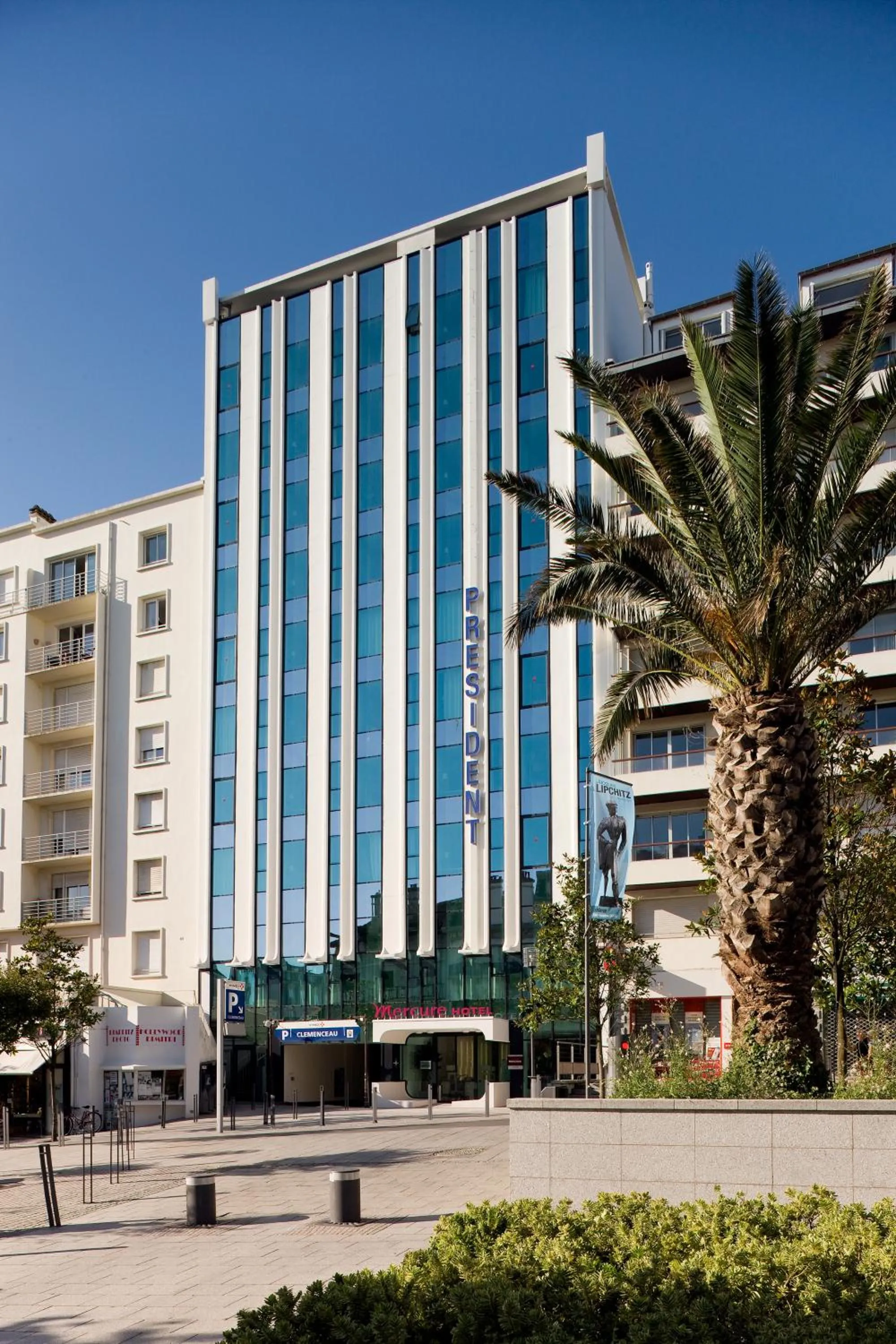 Property building in Mercure Président Biarritz Plage