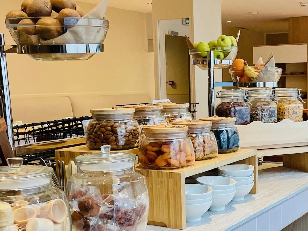 Breakfast in Mercure Président Biarritz Plage