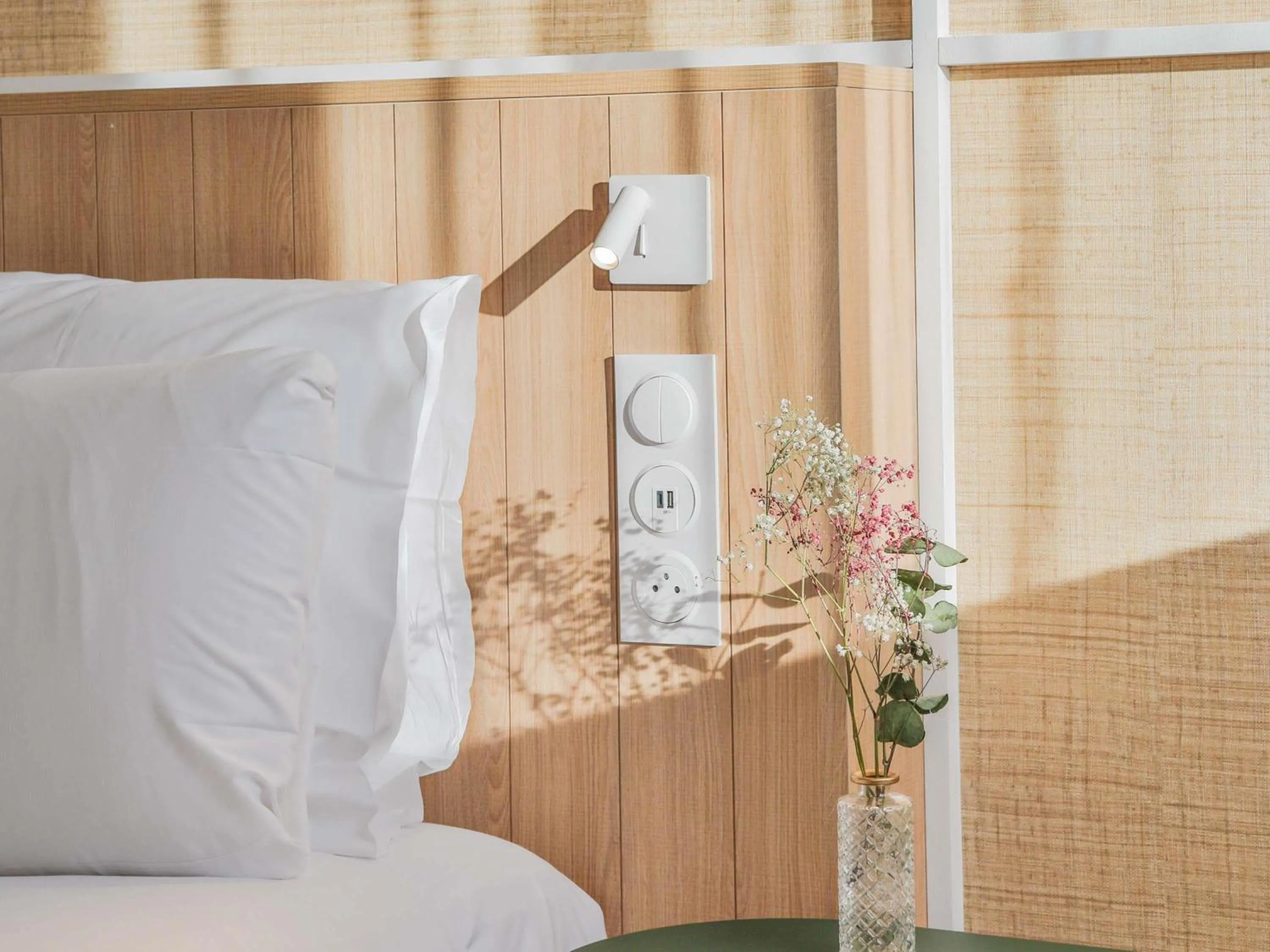 Bedroom, Bed in Mercure Président Biarritz Plage