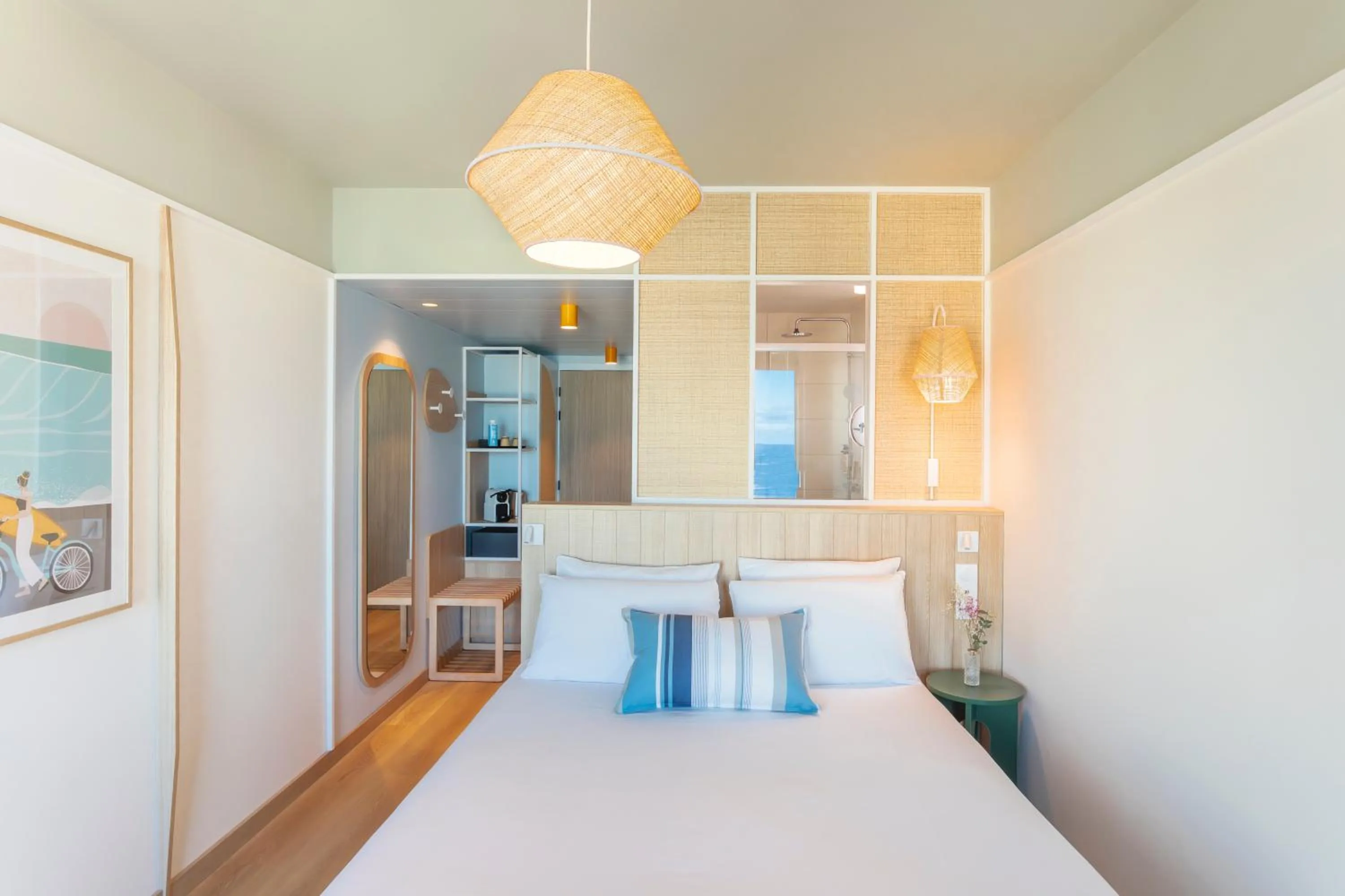 Bedroom, Bed in Mercure Président Biarritz Plage