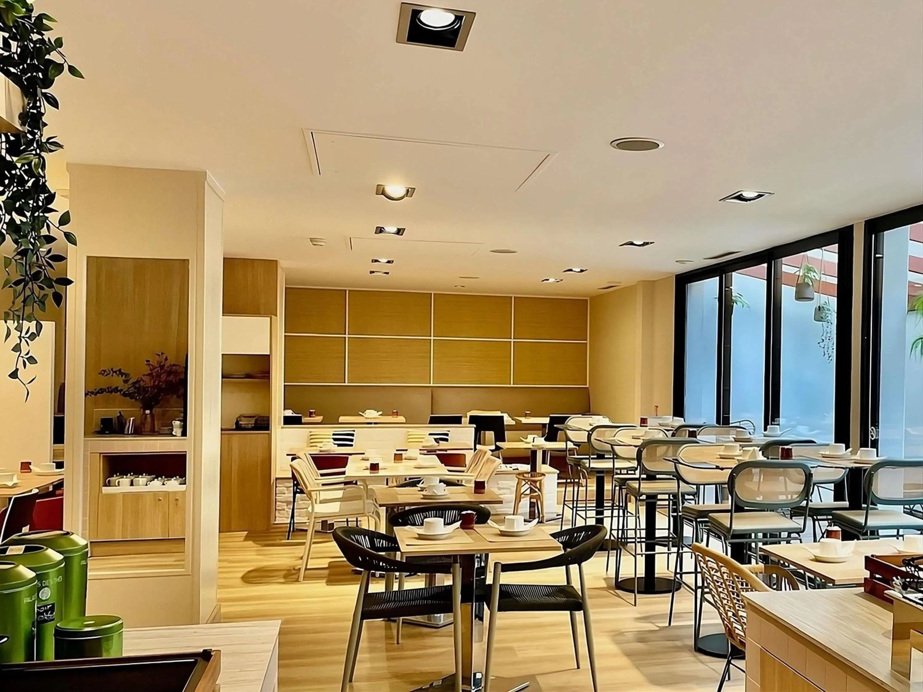 Breakfast in Mercure Président Biarritz Plage