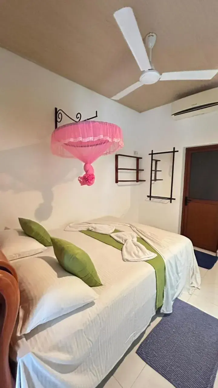 Double Room with Private Bathroom in Goalma Family Holiday Resort & Restaurant Double Room with Private Bathroom in Goalma Family Holiday Resort & Restaurant