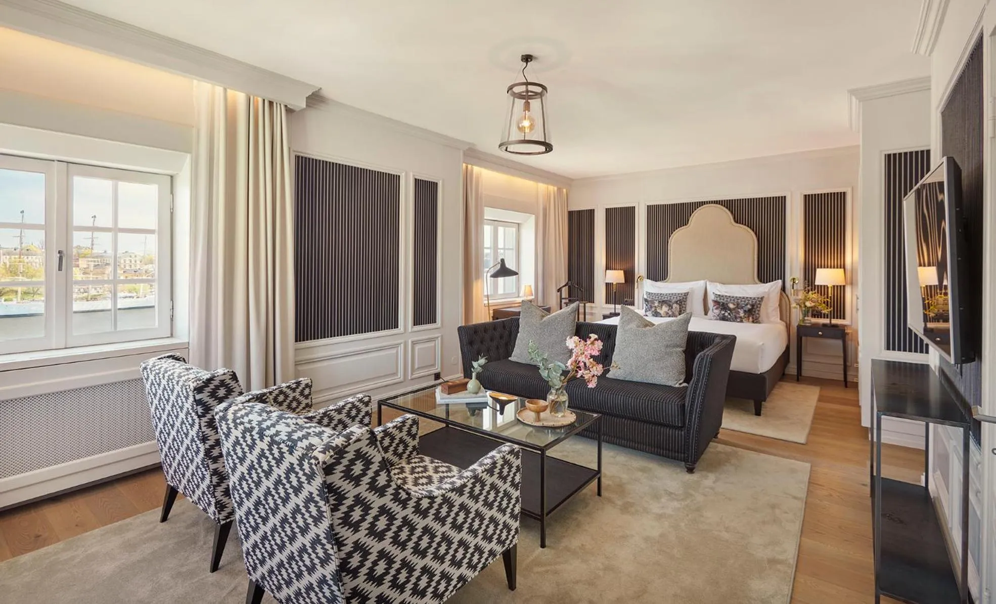 Seating area, Bed in Hôtel Reisen in The Unbound Collection by Hyatt