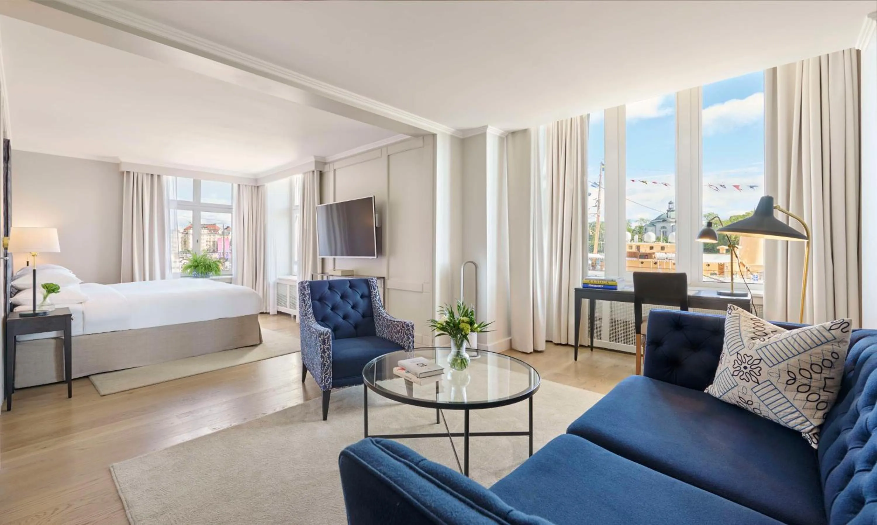 Photo of the whole room, Bed in Hôtel Reisen in The Unbound Collection by Hyatt