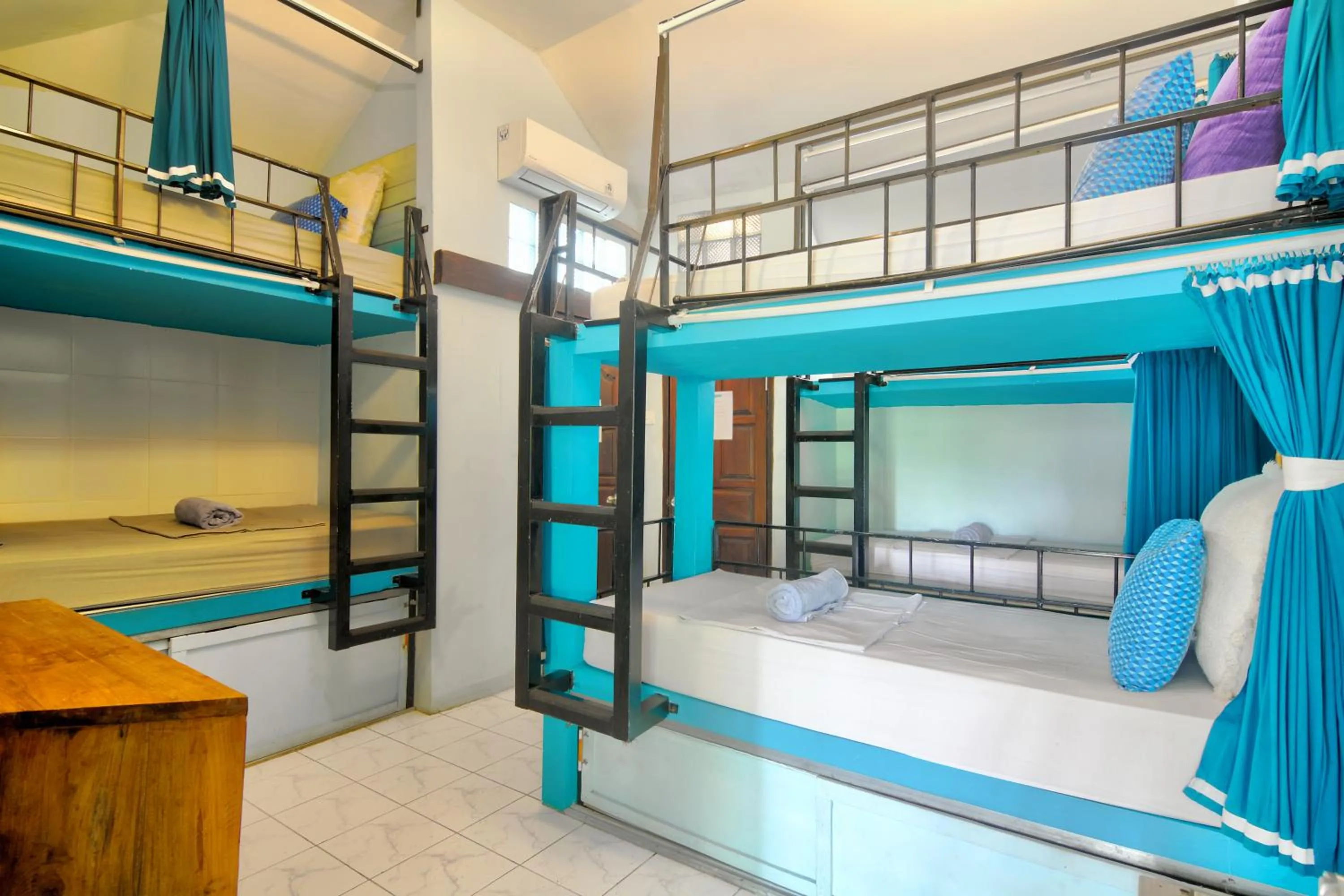 Bed in 6-Bed Mixed Dormitory Room in Bamboo Paradise