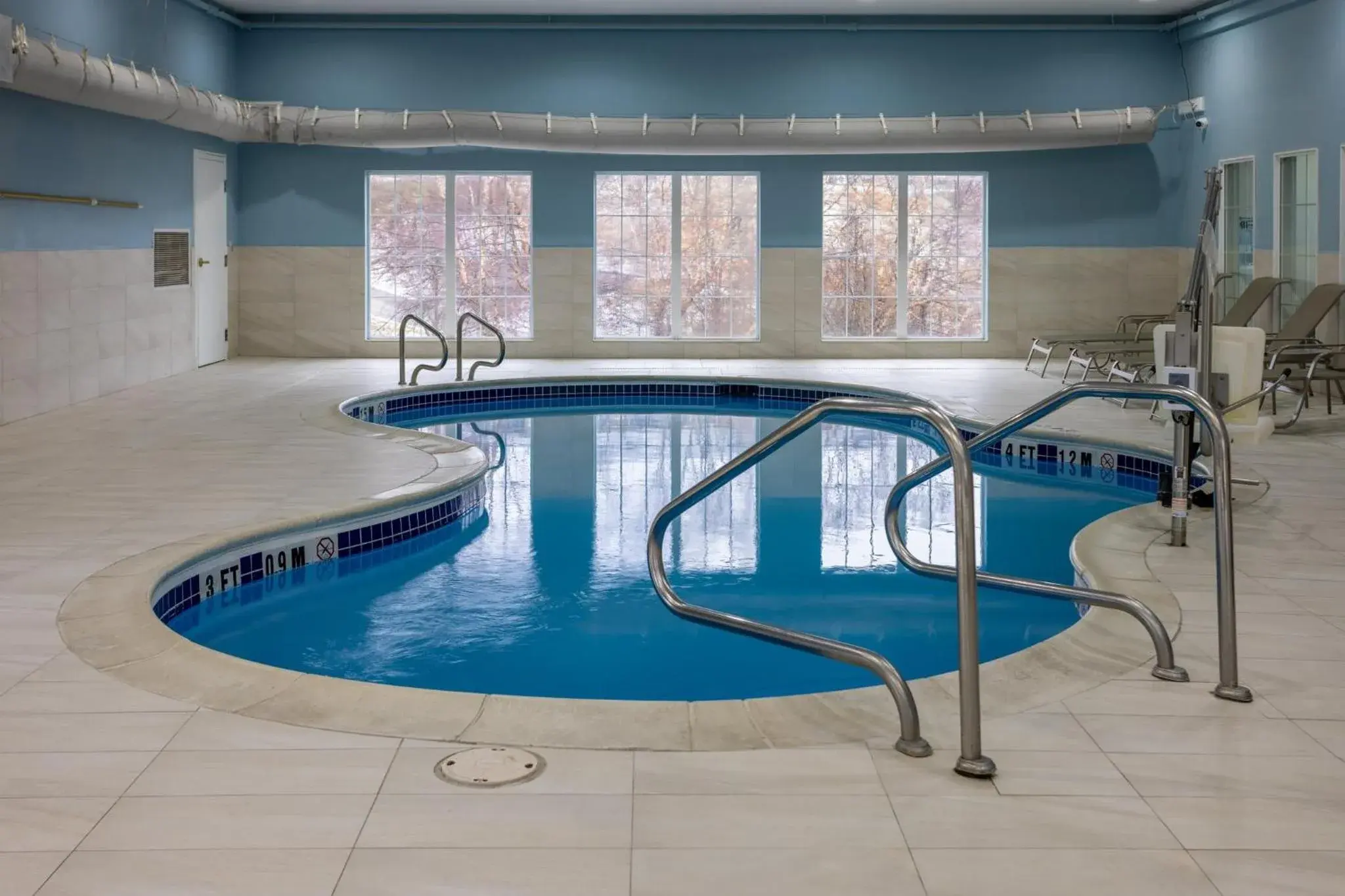 Swimming pool in Holiday Inn Express Hotel & Suites Center Township by IHG Swimming pool in Holiday Inn Express Hotel & Suites Center Township by IHG