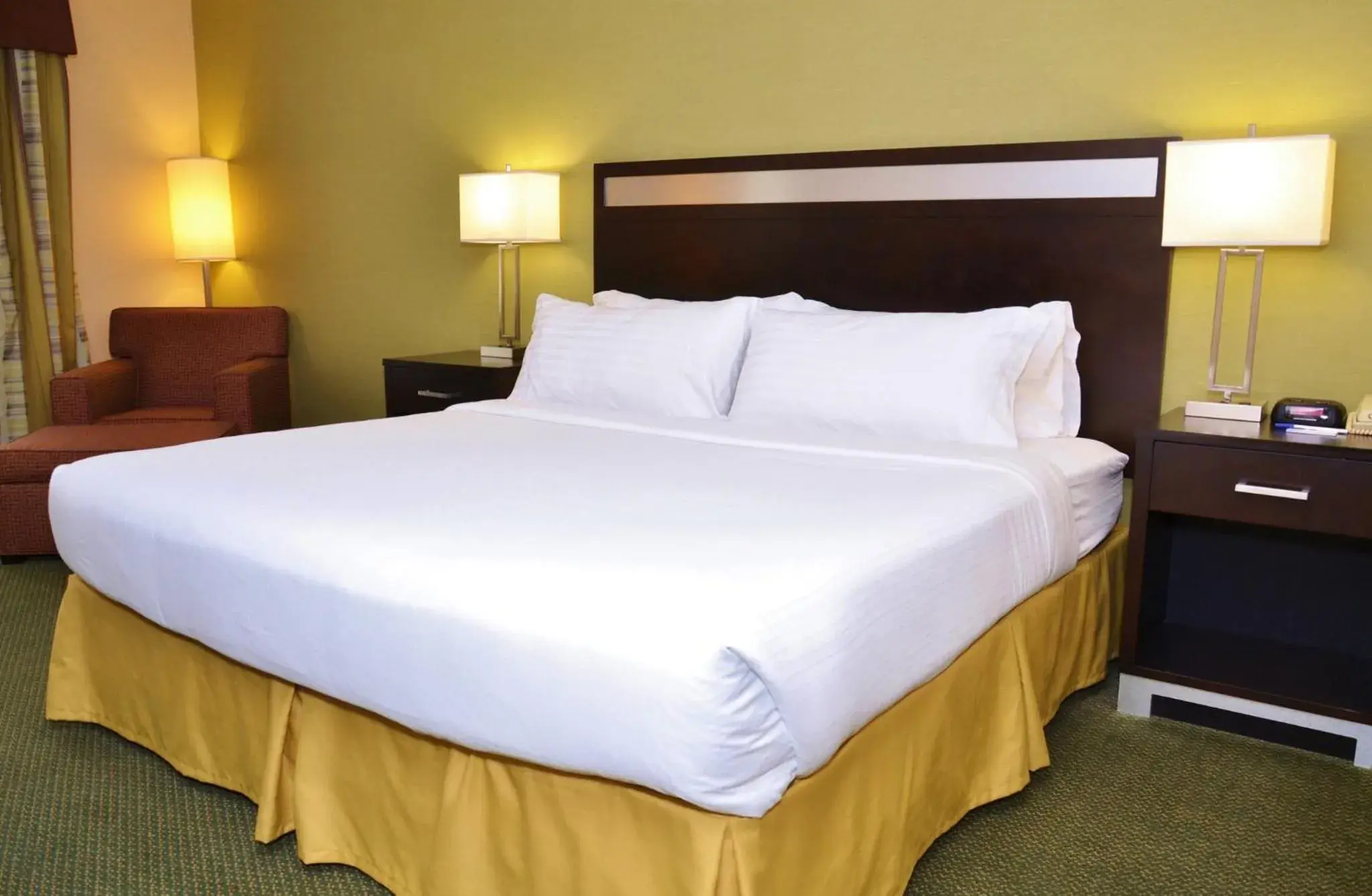 Photo of the whole room, Bed in Holiday Inn Express Hotel & Suites Center Township by IHG Photo of the whole room, Bed in Holiday Inn Express Hotel & Suites Center Township by IHG