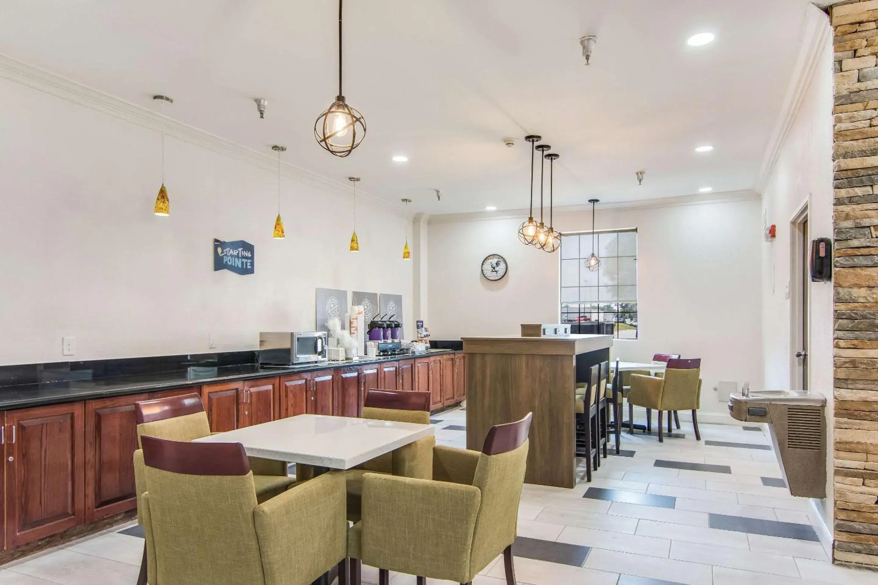 Restaurant/places to eat in Clarion Pointe South Boston - Danville East Restaurant/places to eat in Clarion Pointe South Boston - Danville East