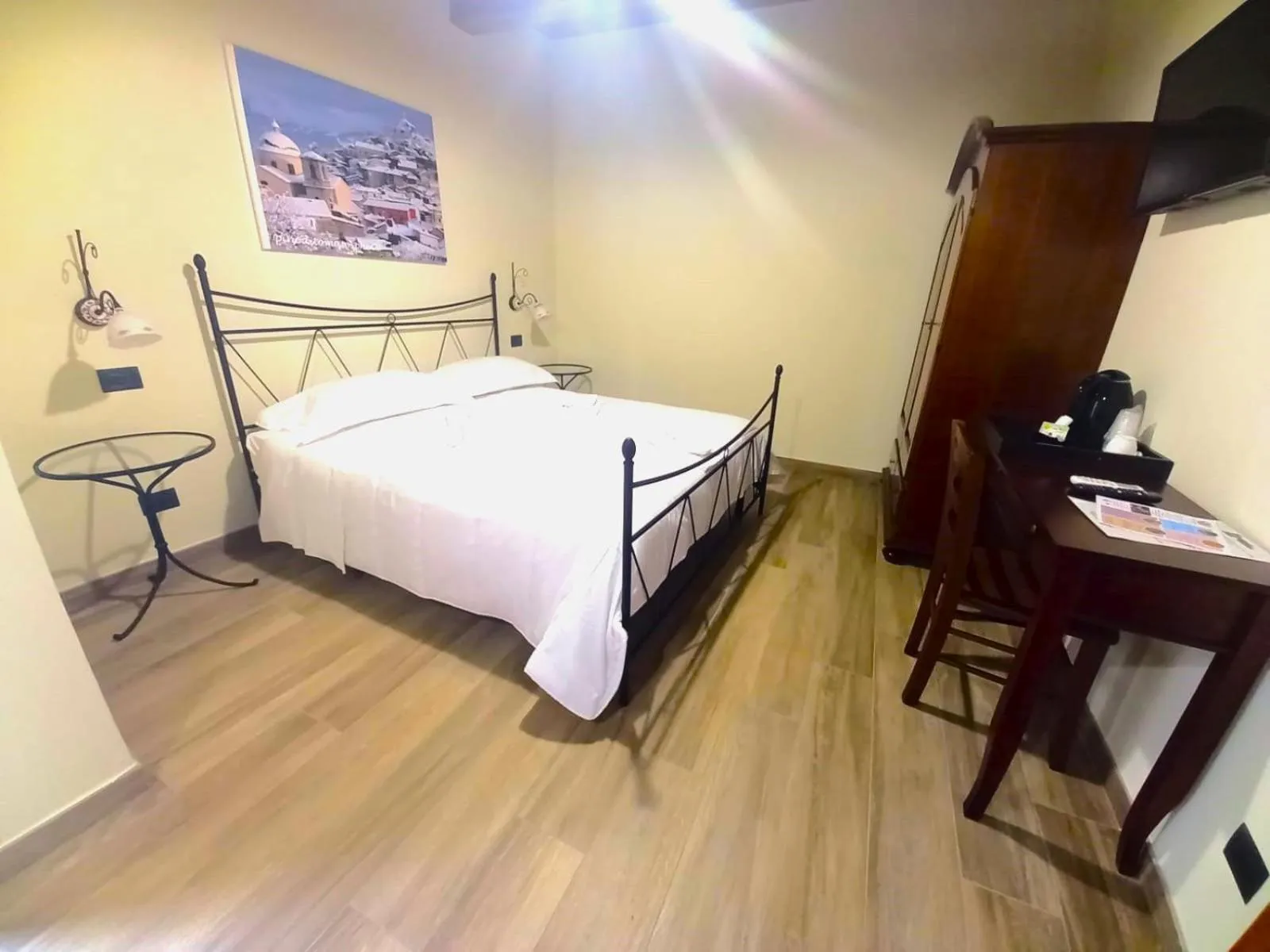 Bedroom, Bed in Il Borgo Ospitale - Albergo Diffuso