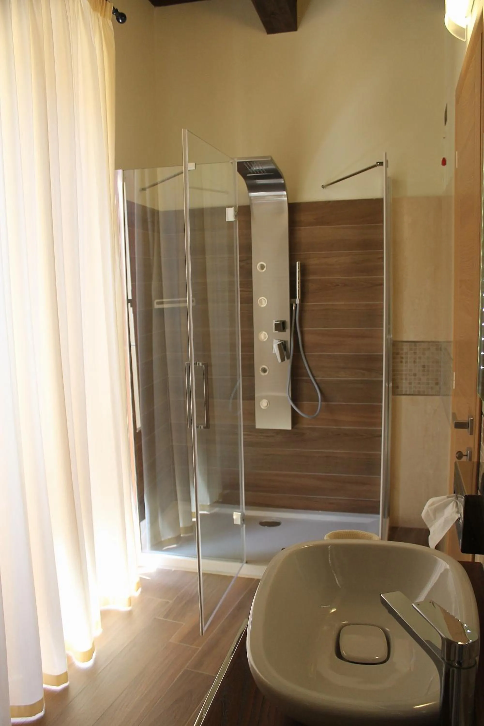 Shower in Il Borgo Ospitale - Albergo Diffuso