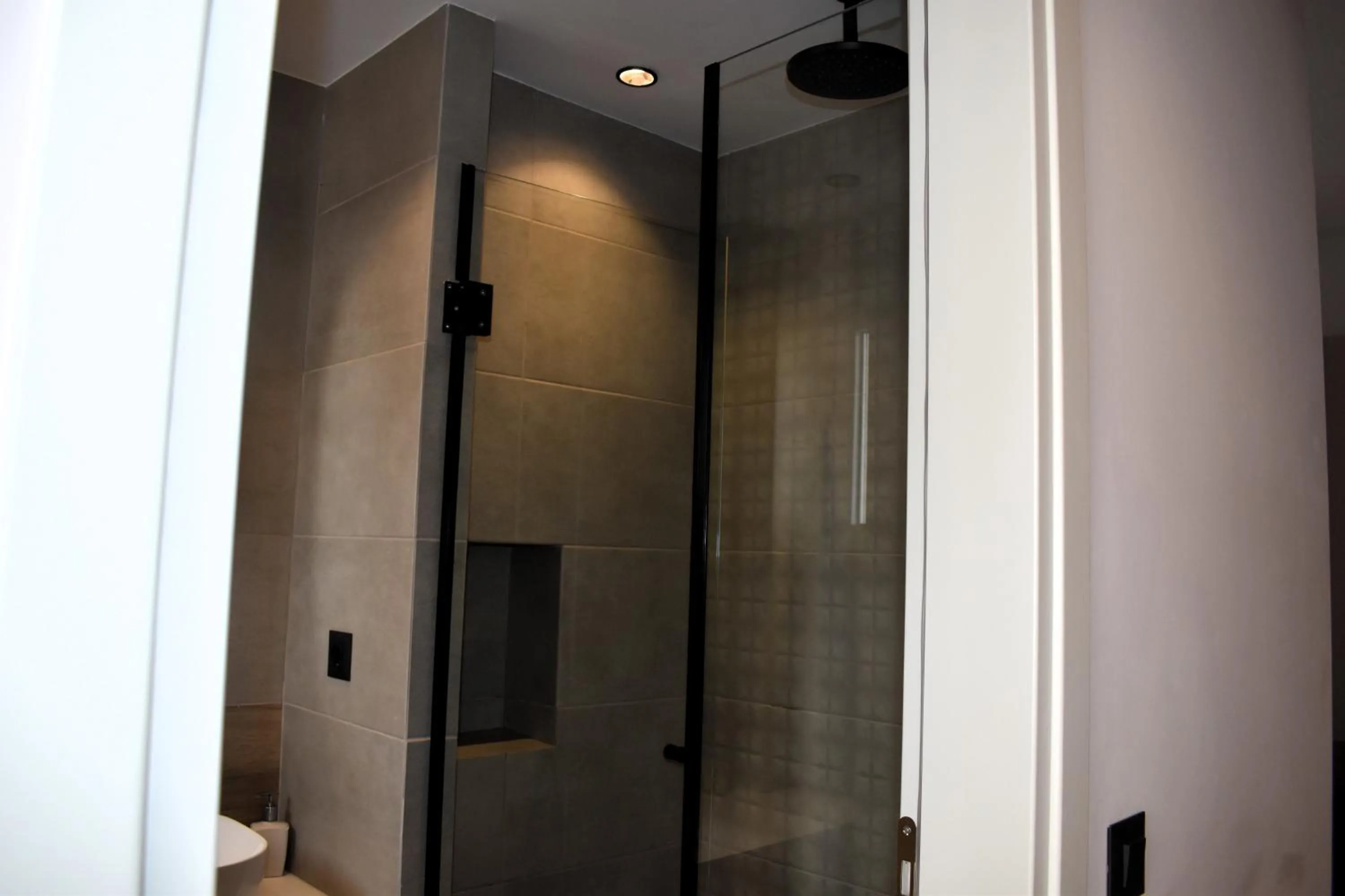 Shower in Eden Beach Hotel