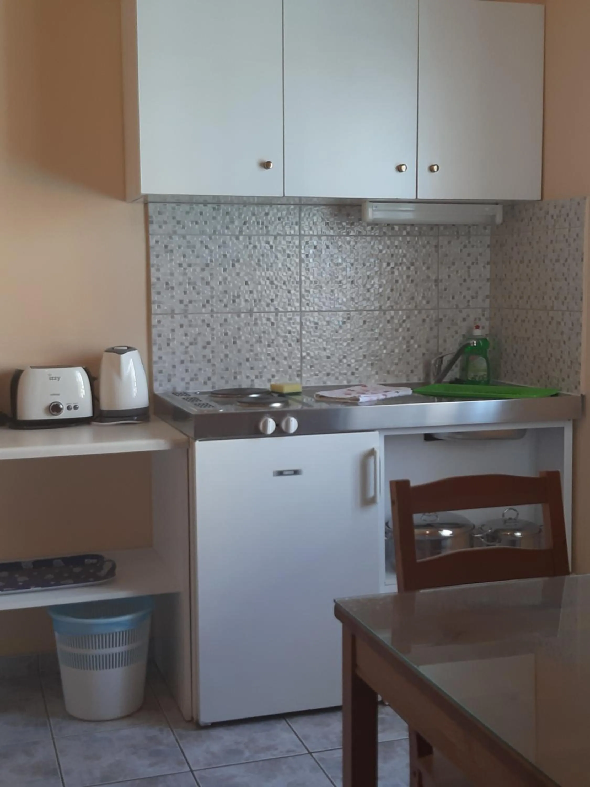 Kitchen or kitchenette in Eden Beach Hotel