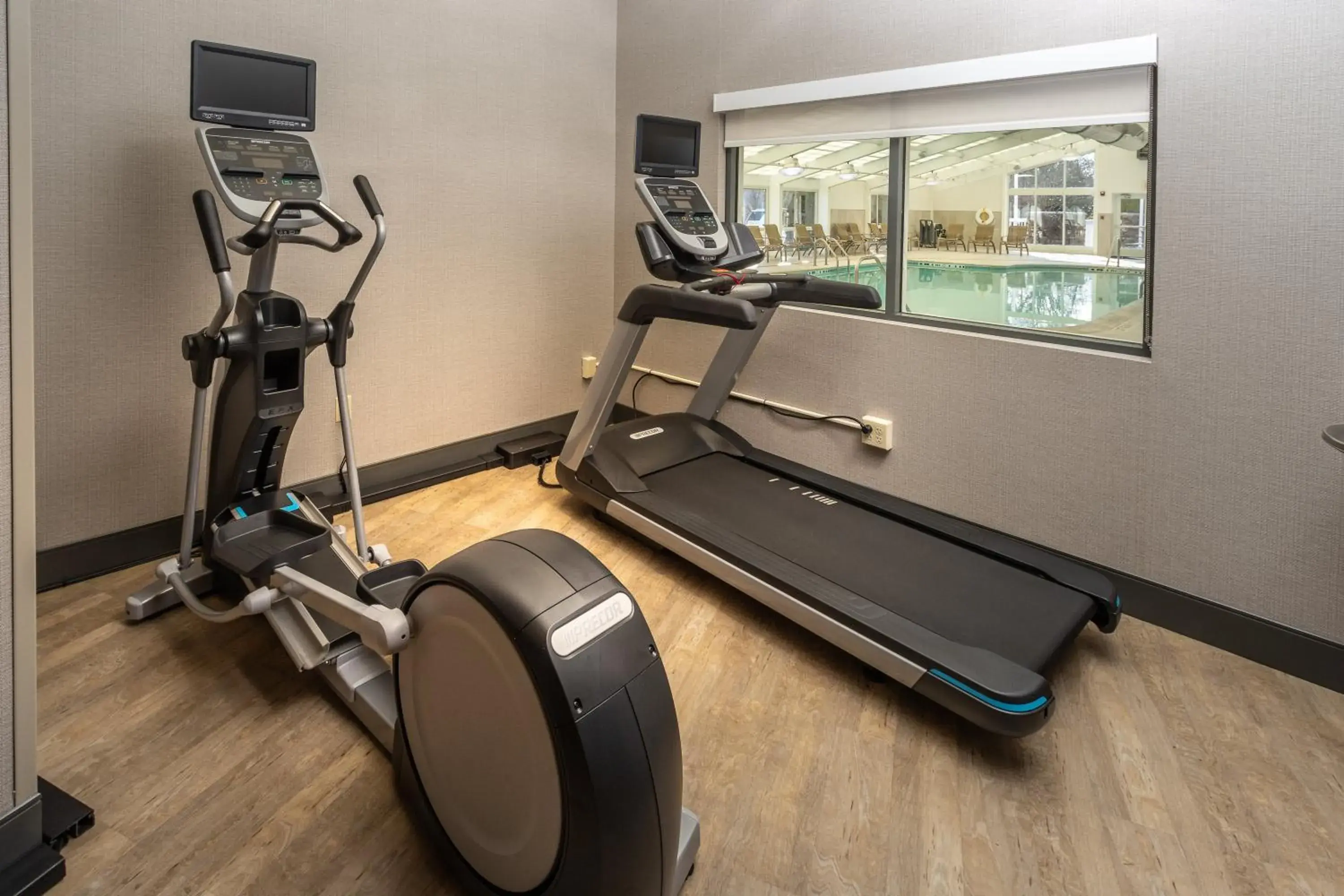 Fitness centre/facilities in Holiday Inn Hotel & Suites Memphis-Wolfchase Galleria by IHG Fitness centre/facilities in Holiday Inn Hotel & Suites Memphis-Wolfchase Galleria by IHG