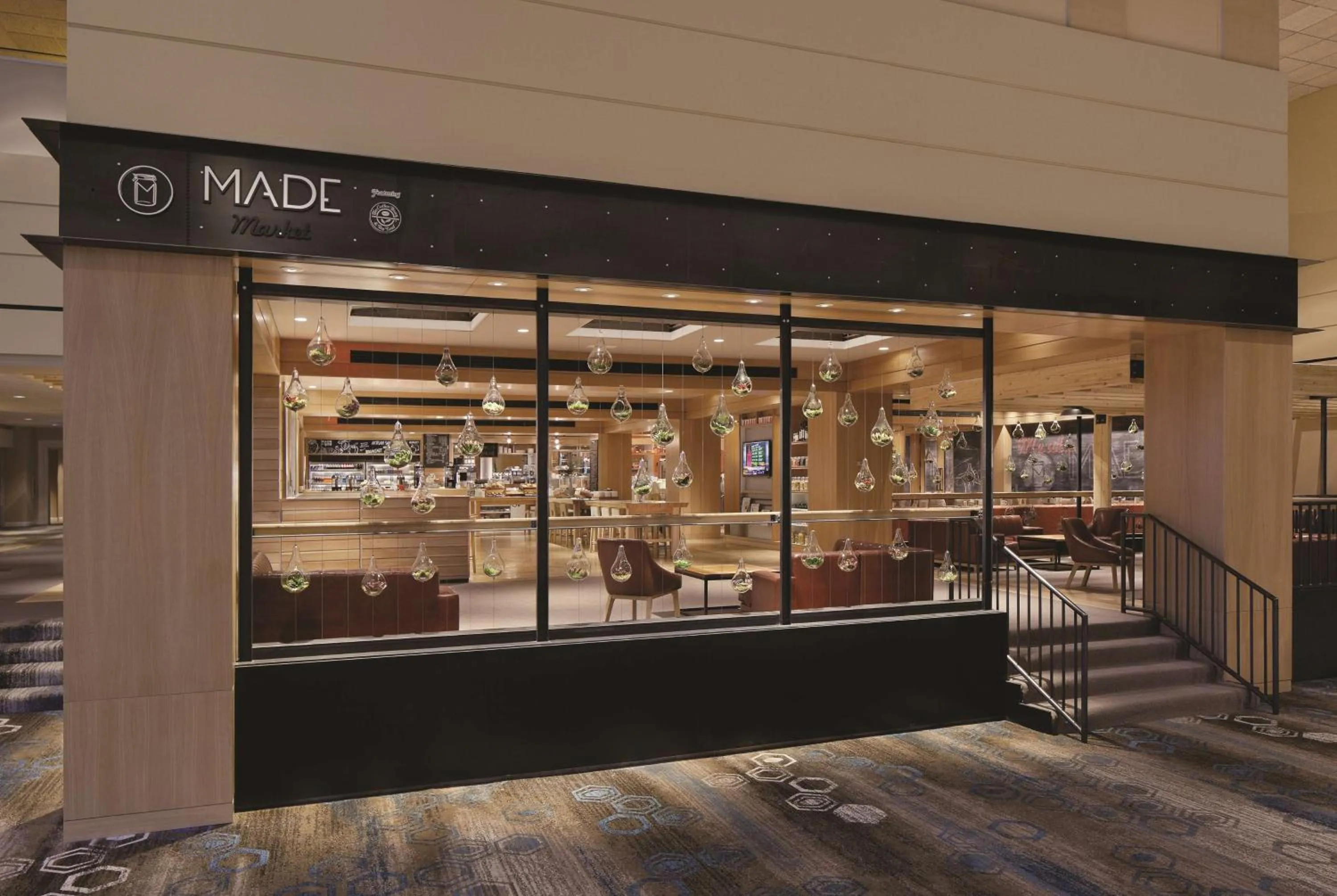 Restaurant/places to eat in DoubleTree by Hilton Tulsa Downtown