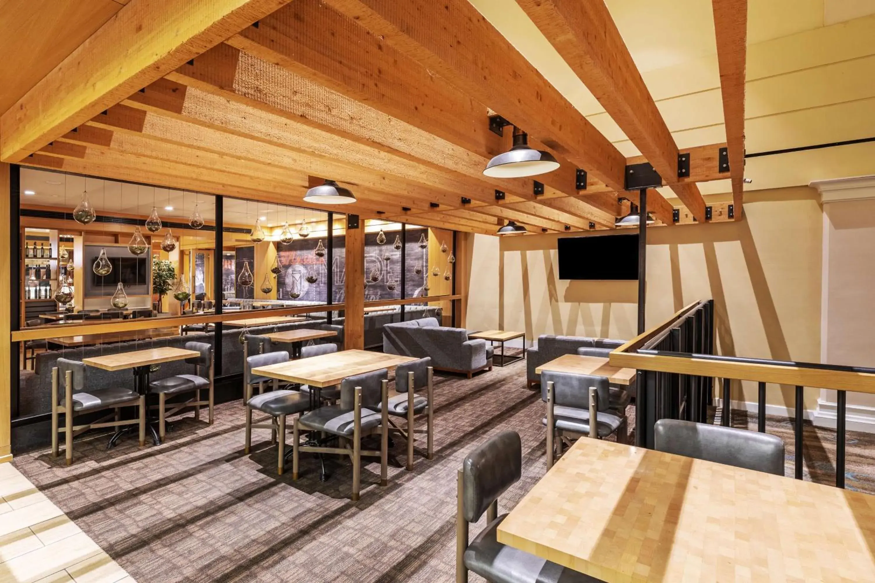 Restaurant/places to eat in DoubleTree by Hilton Tulsa Downtown Restaurant/places to eat in DoubleTree by Hilton Tulsa Downtown