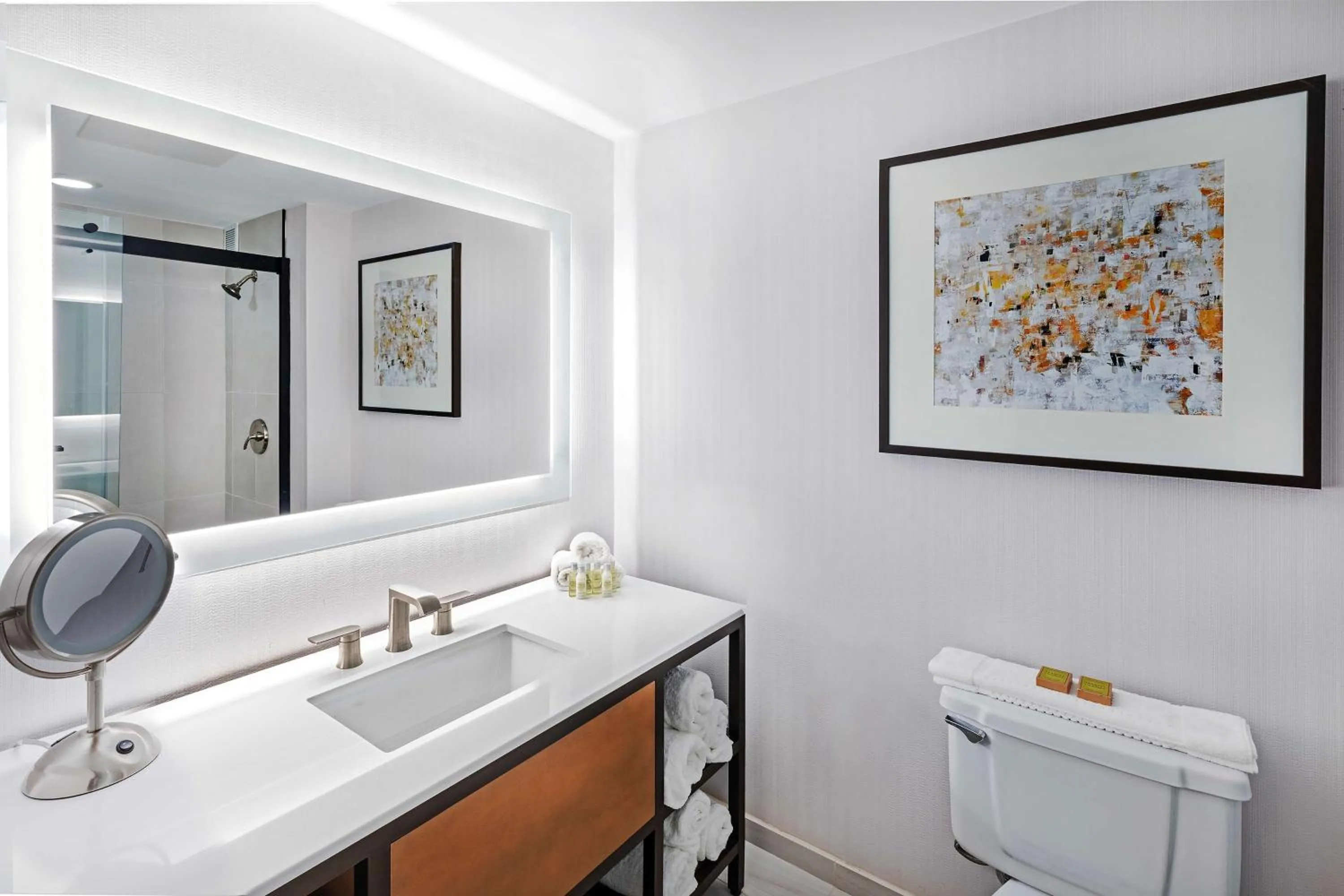 Bathroom in DoubleTree by Hilton Tulsa - Warren Place