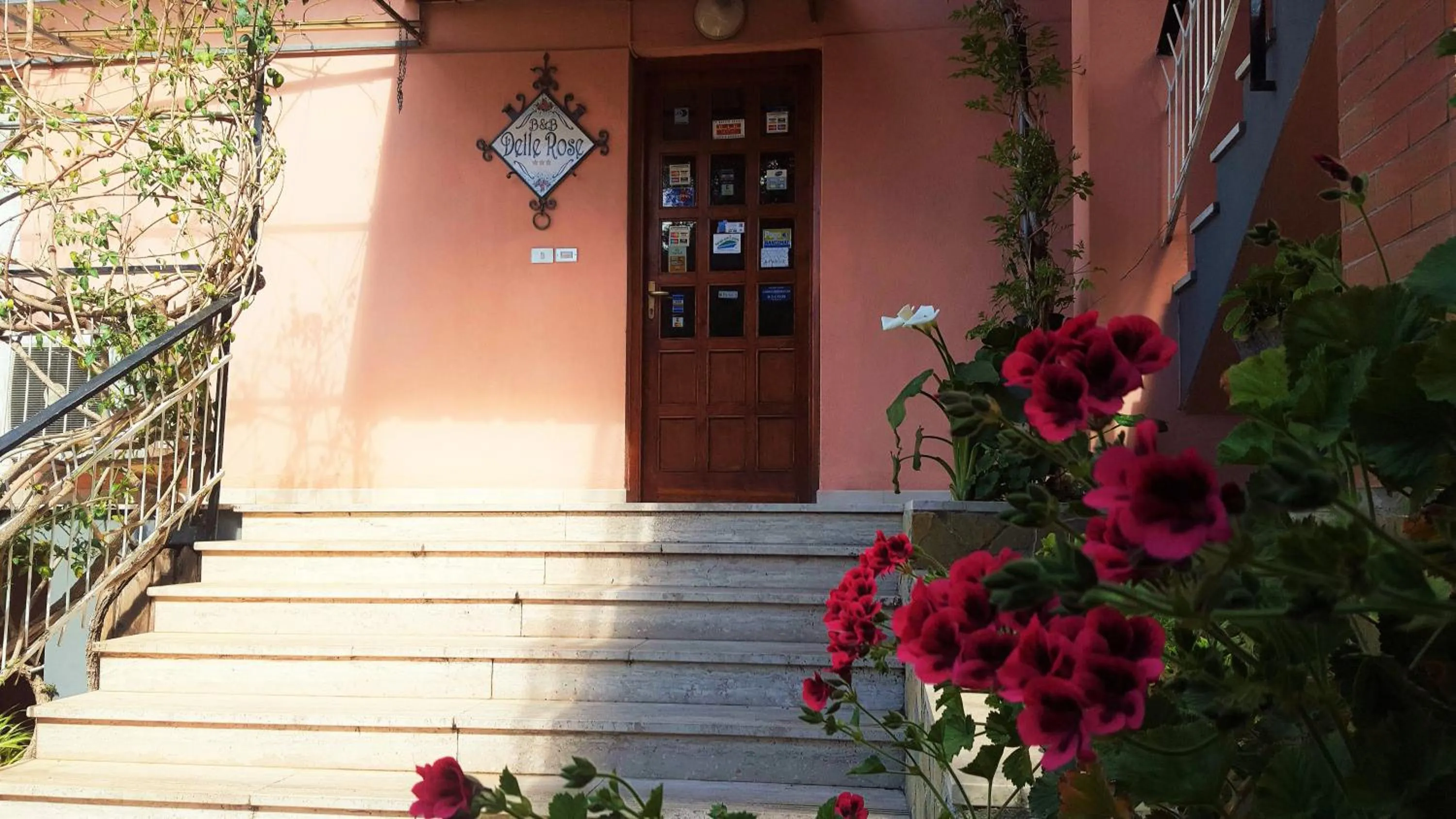 Facade/entrance in Delle Rose