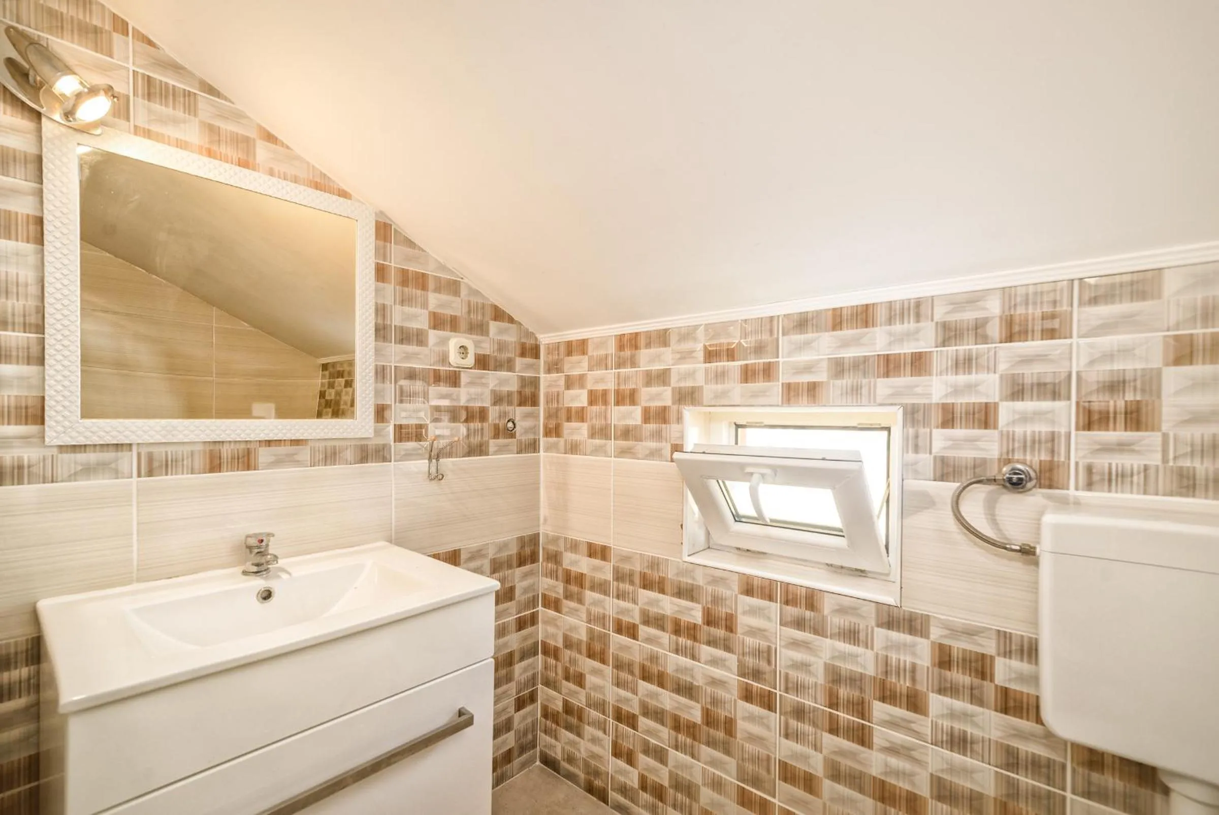 Shower in Apartments Marko