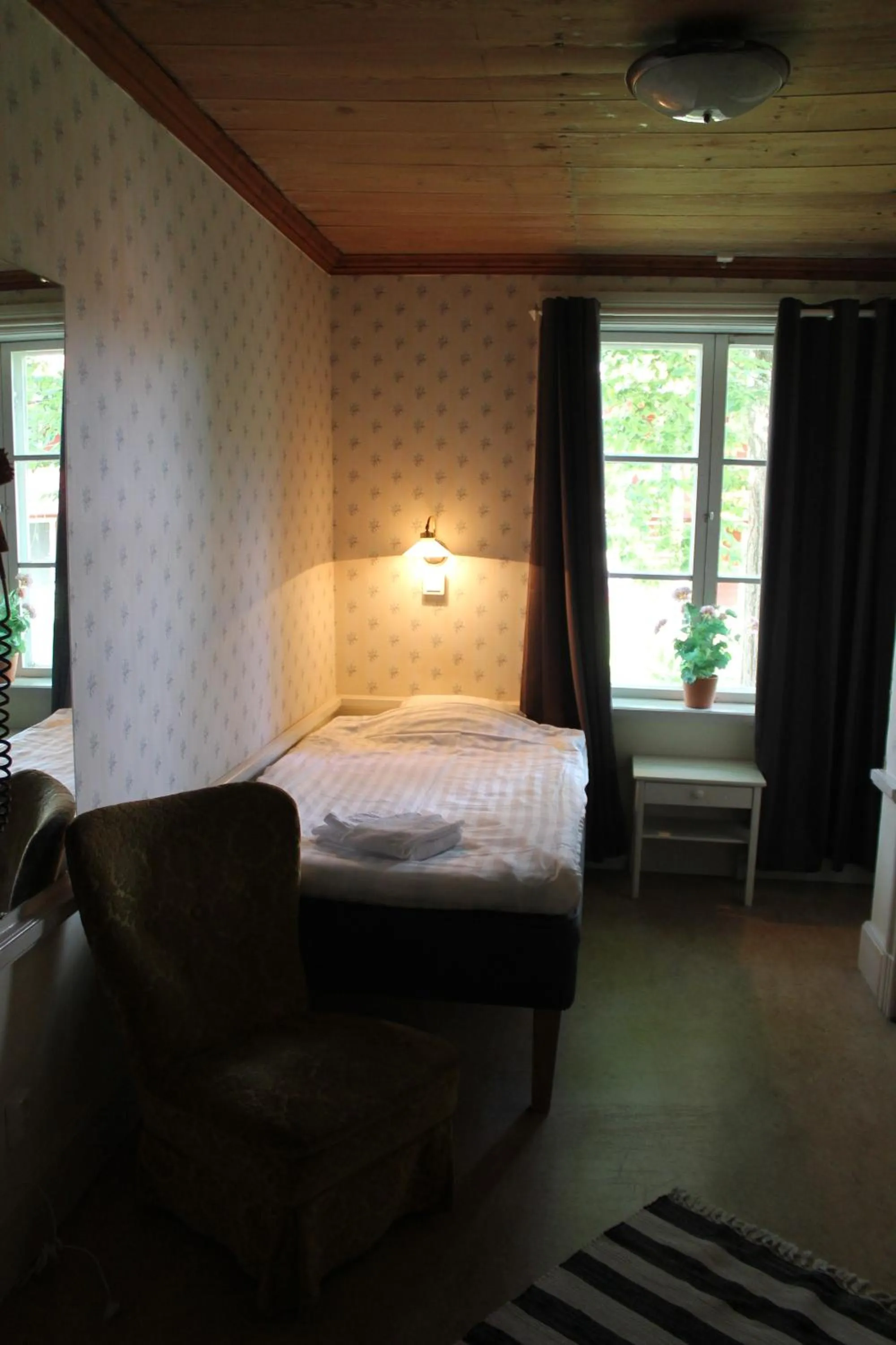 Bed in Wanbo Herrgård