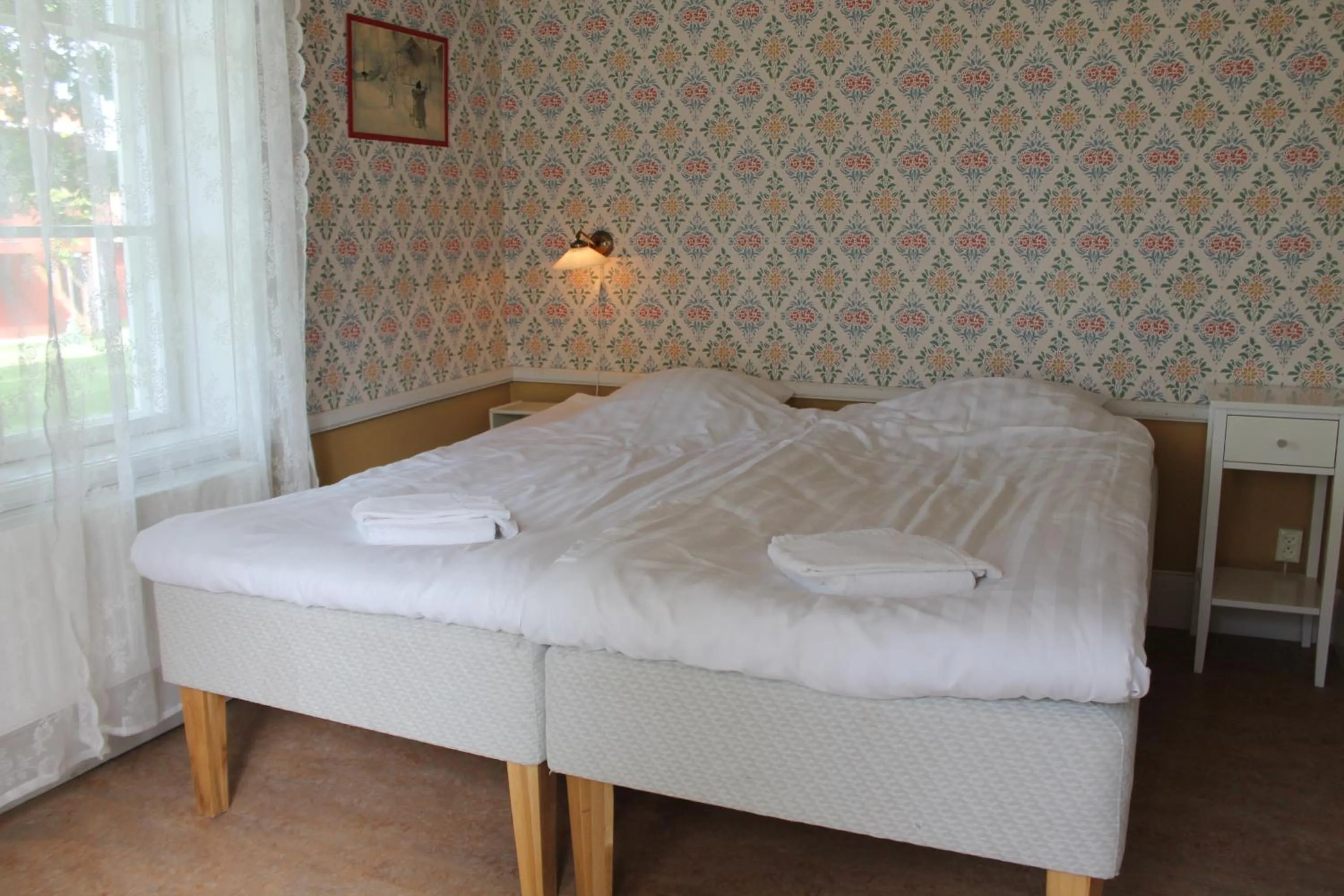 Bed in Wanbo Herrgård