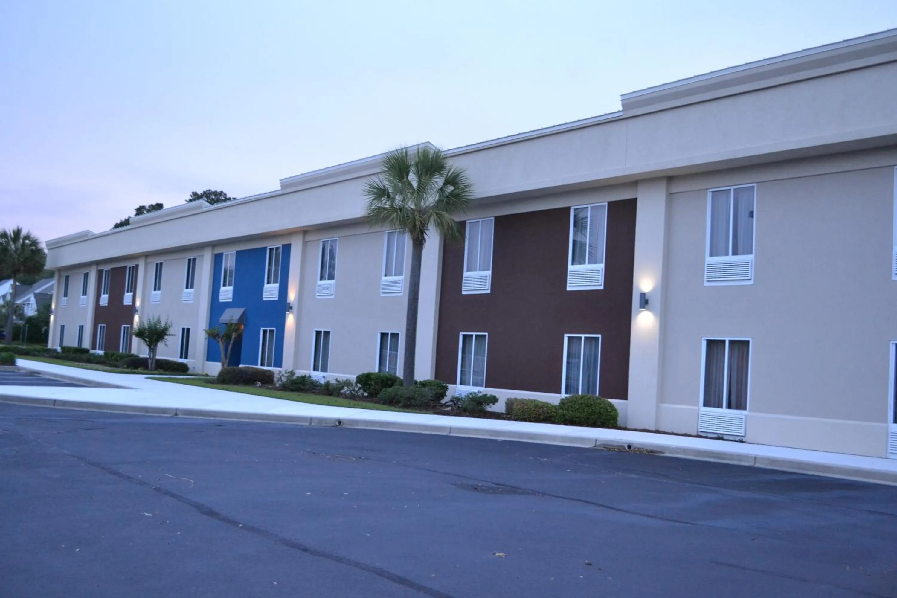 Property building in Best Western Pawleys Island