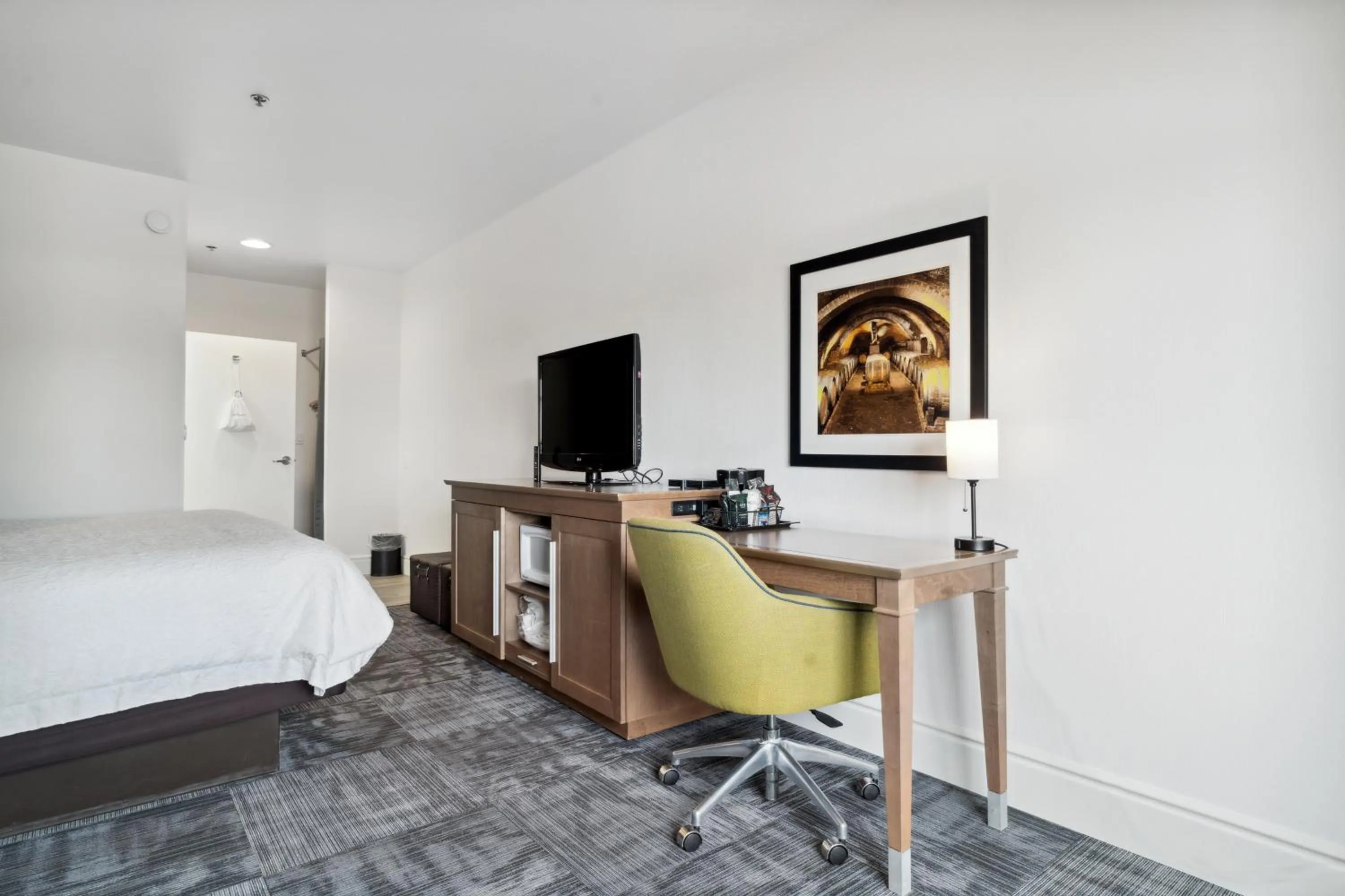 Bed in Sonesta Essential Vacaville Napa Valley