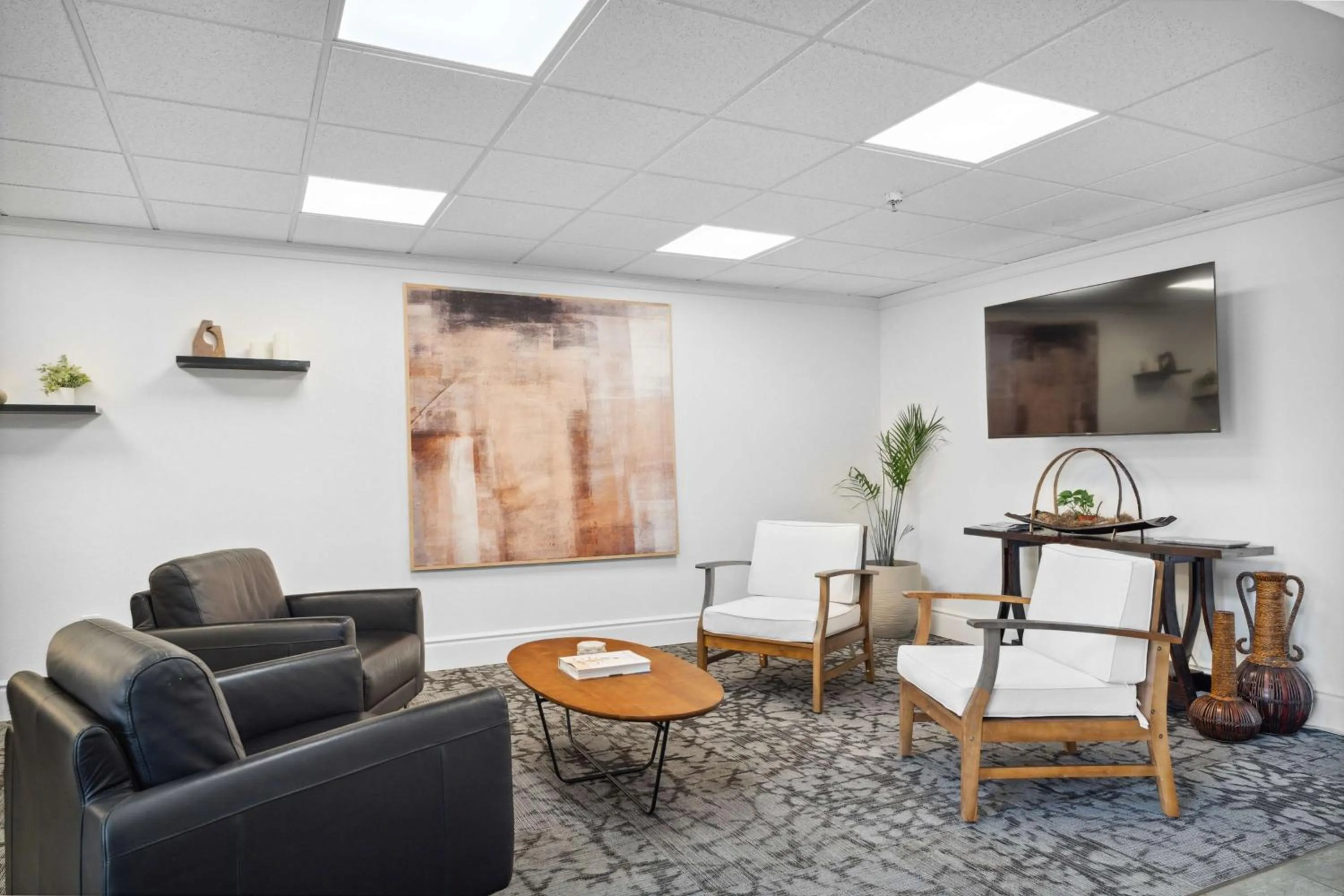 Lobby or reception in Sonesta Essential Vacaville Napa Valley