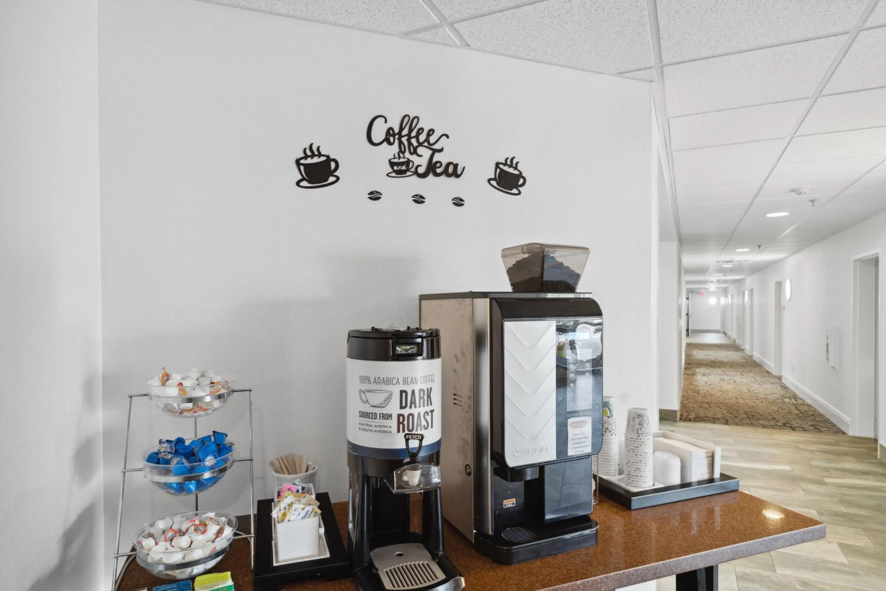 Coffee/tea facilities in Sonesta Essential Vacaville Napa Valley