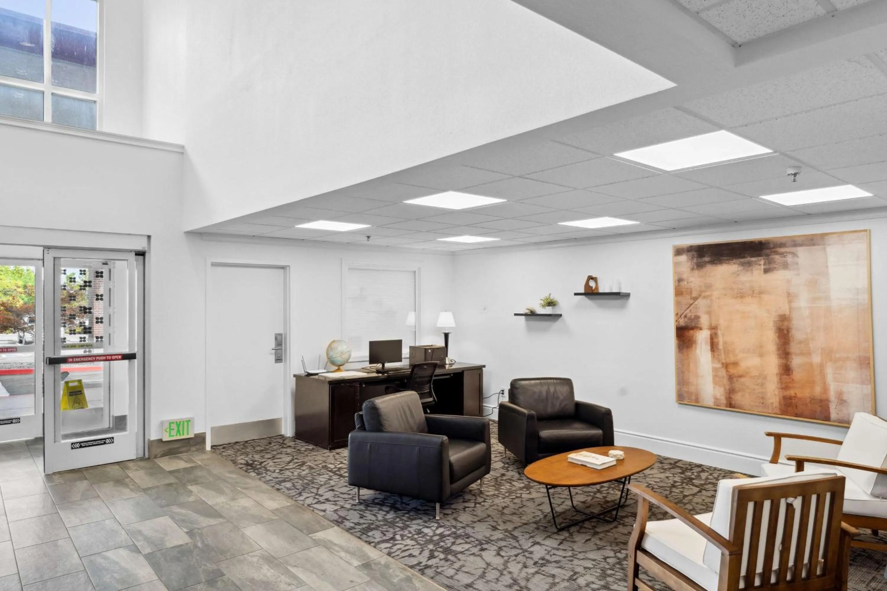 Lobby or reception in Sonesta Essential Vacaville Napa Valley