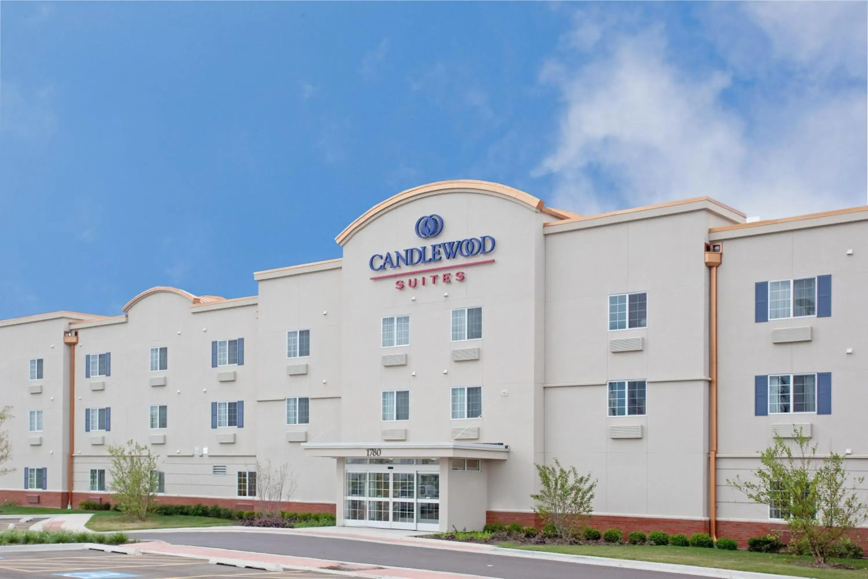 Property building in Candlewood Suites Elgin – Northwest Chicago by IHG Property building in Candlewood Suites Elgin – Northwest Chicago by IHG