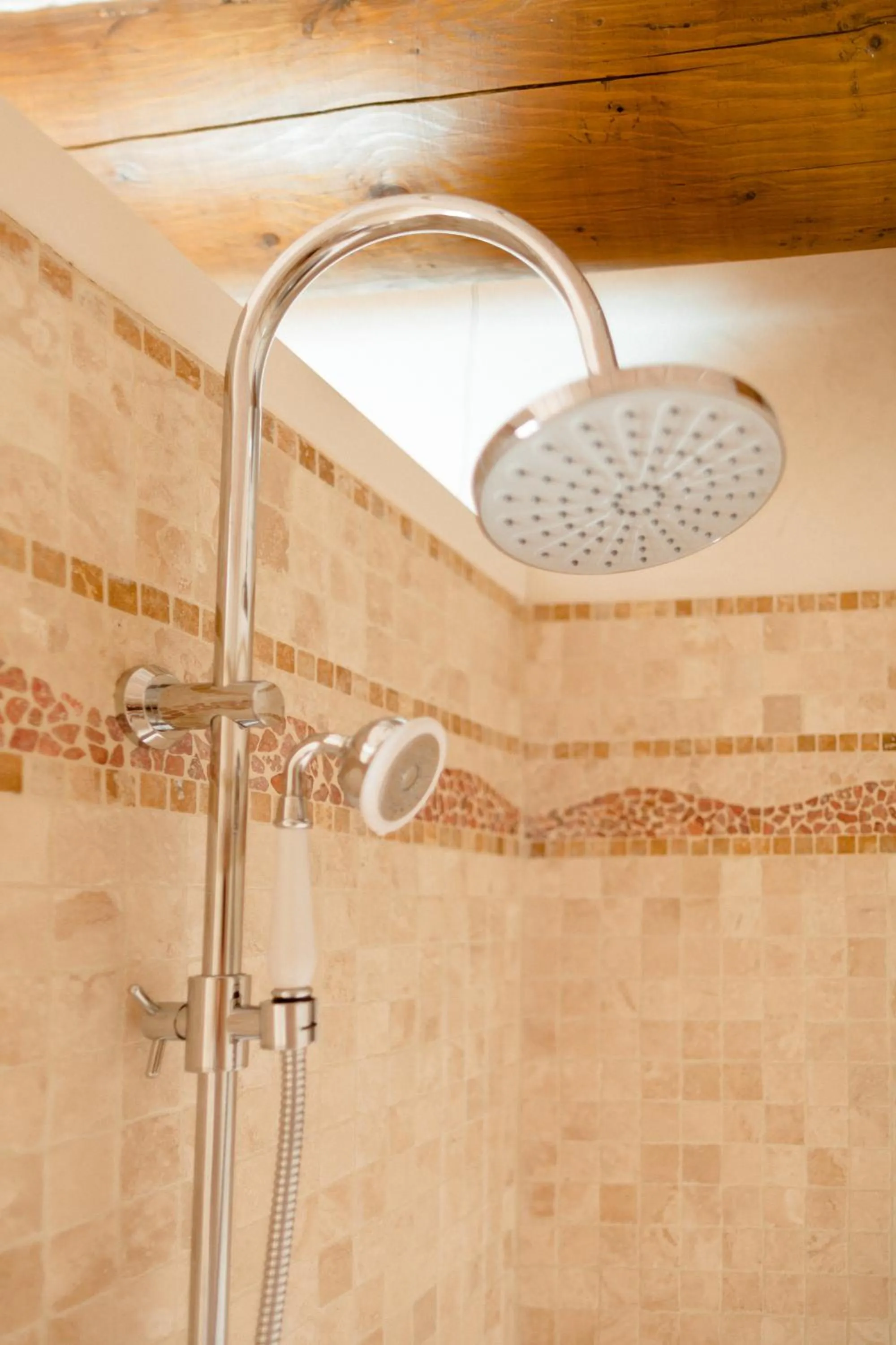 Decorative detail in Provence Dodo