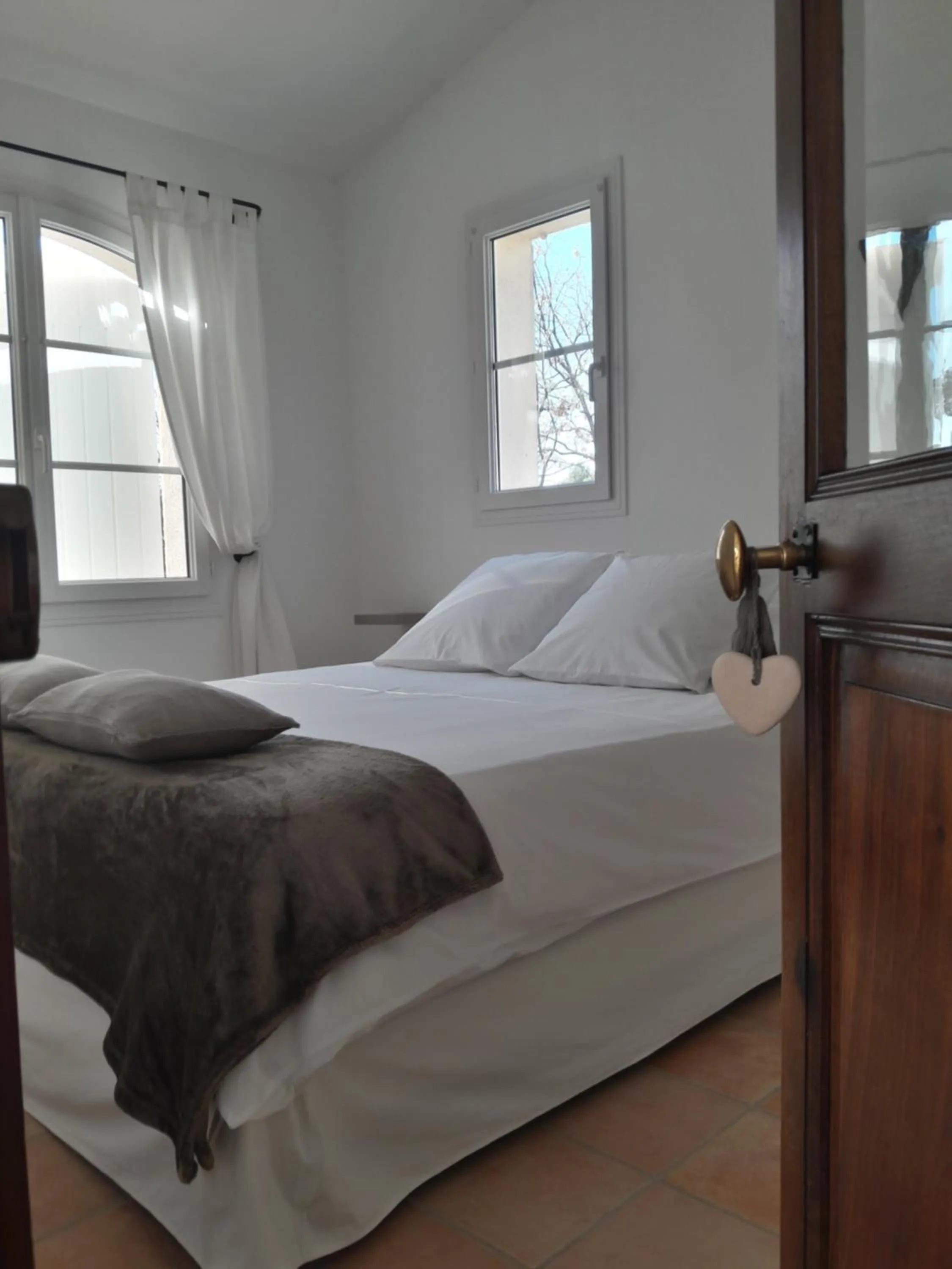 Photo of the whole room in Provence Dodo