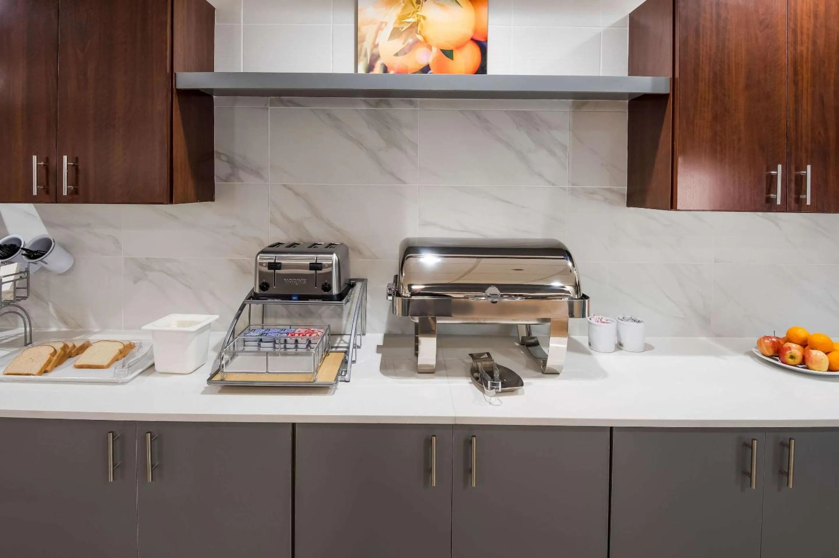 Breakfast in Comfort Inn & Suites Fishers - Indianapolis