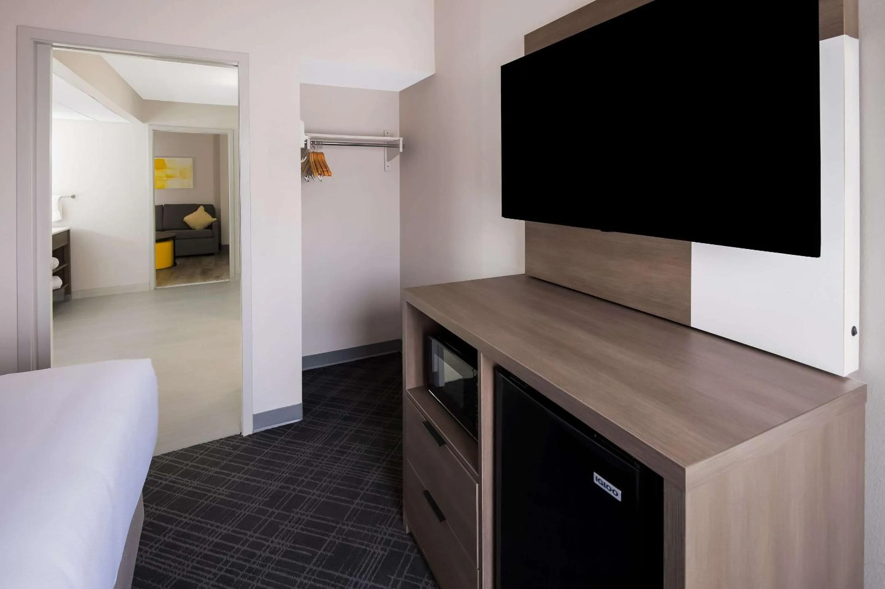 Bedroom in Comfort Inn & Suites Fishers - Indianapolis